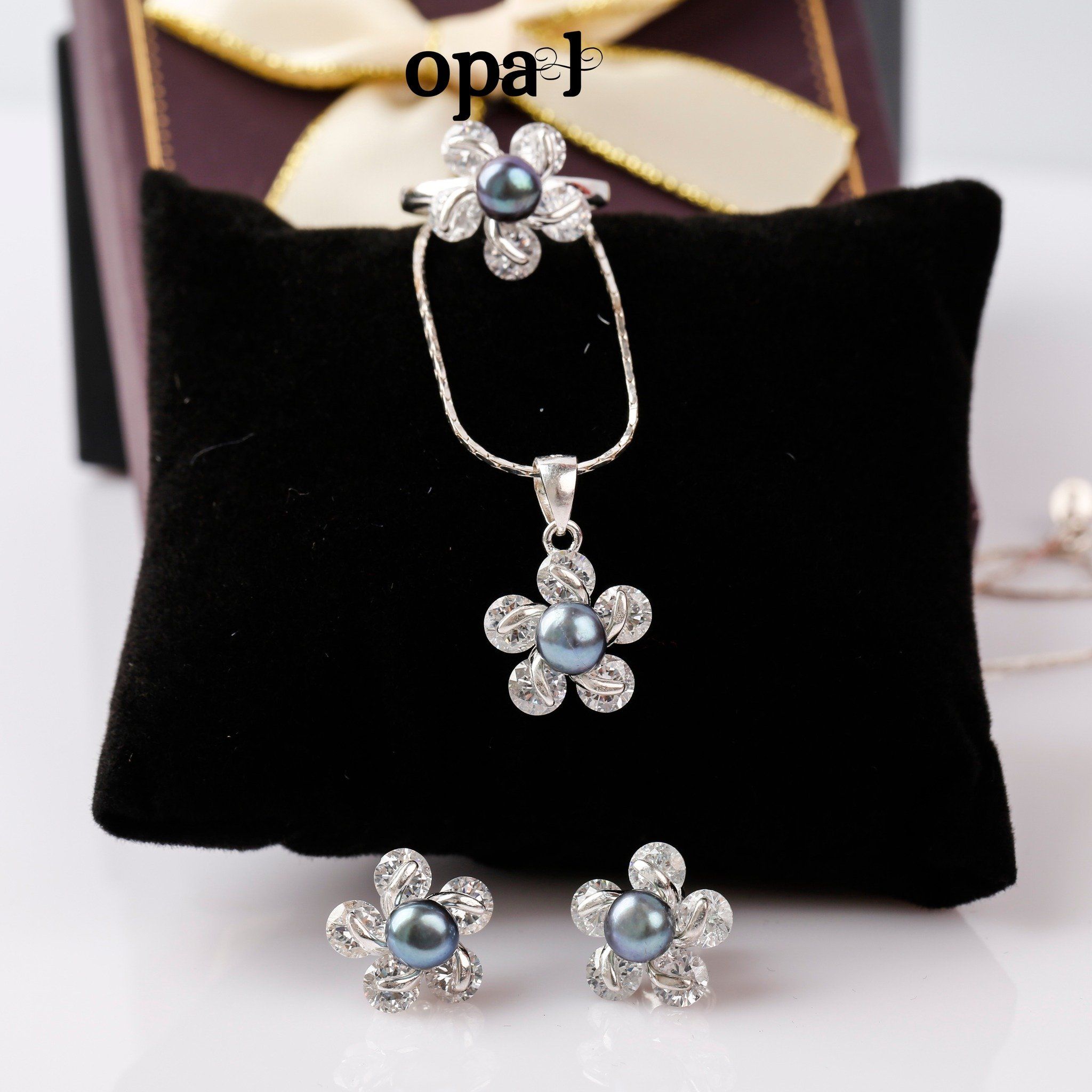  BỘ DÂY CHUYỀN , HOA TAI , NHẪN NGỌC TRAI ĐEN THƯƠNG HIỆU OPAL HT2 