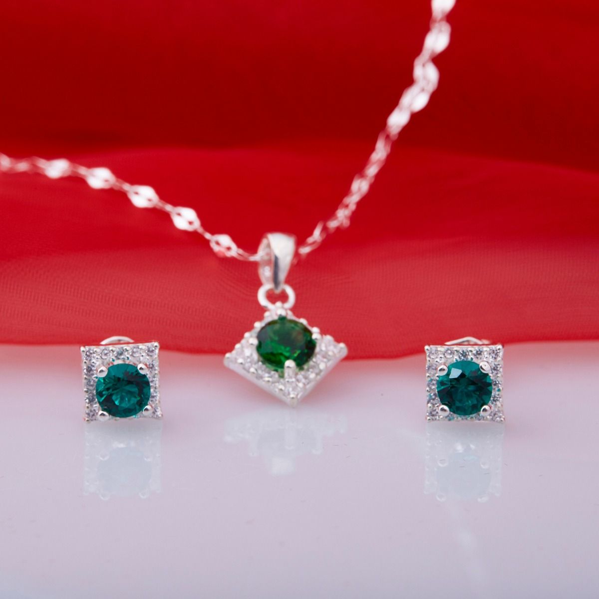 SET DÂY CHUYỀN VÀ HOA TAI THƯƠNG HIỆU OPAL HT2
