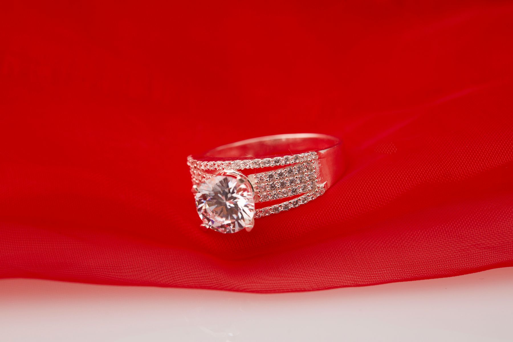 Nhẫn Bạc đính đá Ross thương hiệu Opal