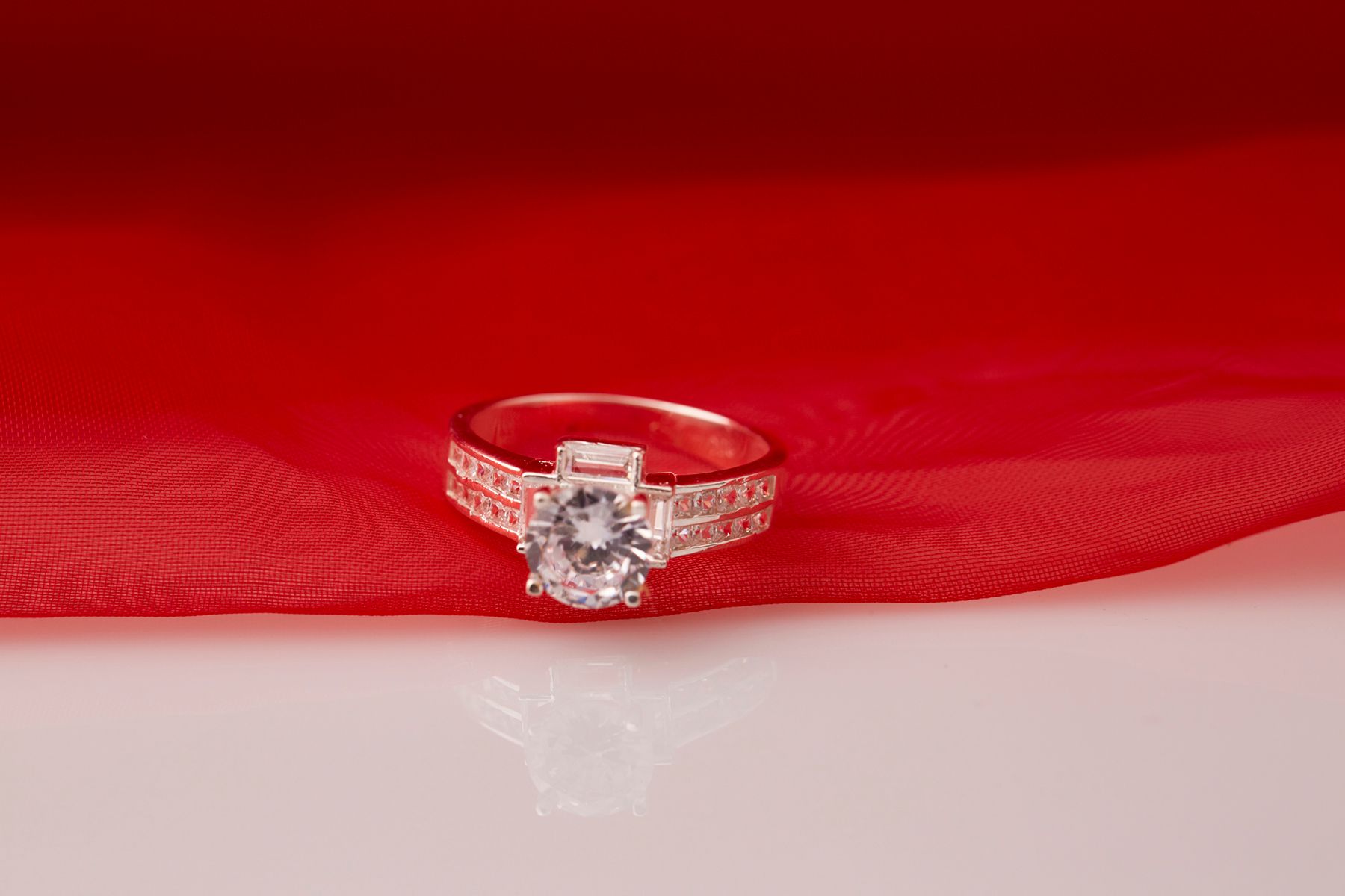 Nhẫn Bạc đính đá Ross thương hiệu Opal