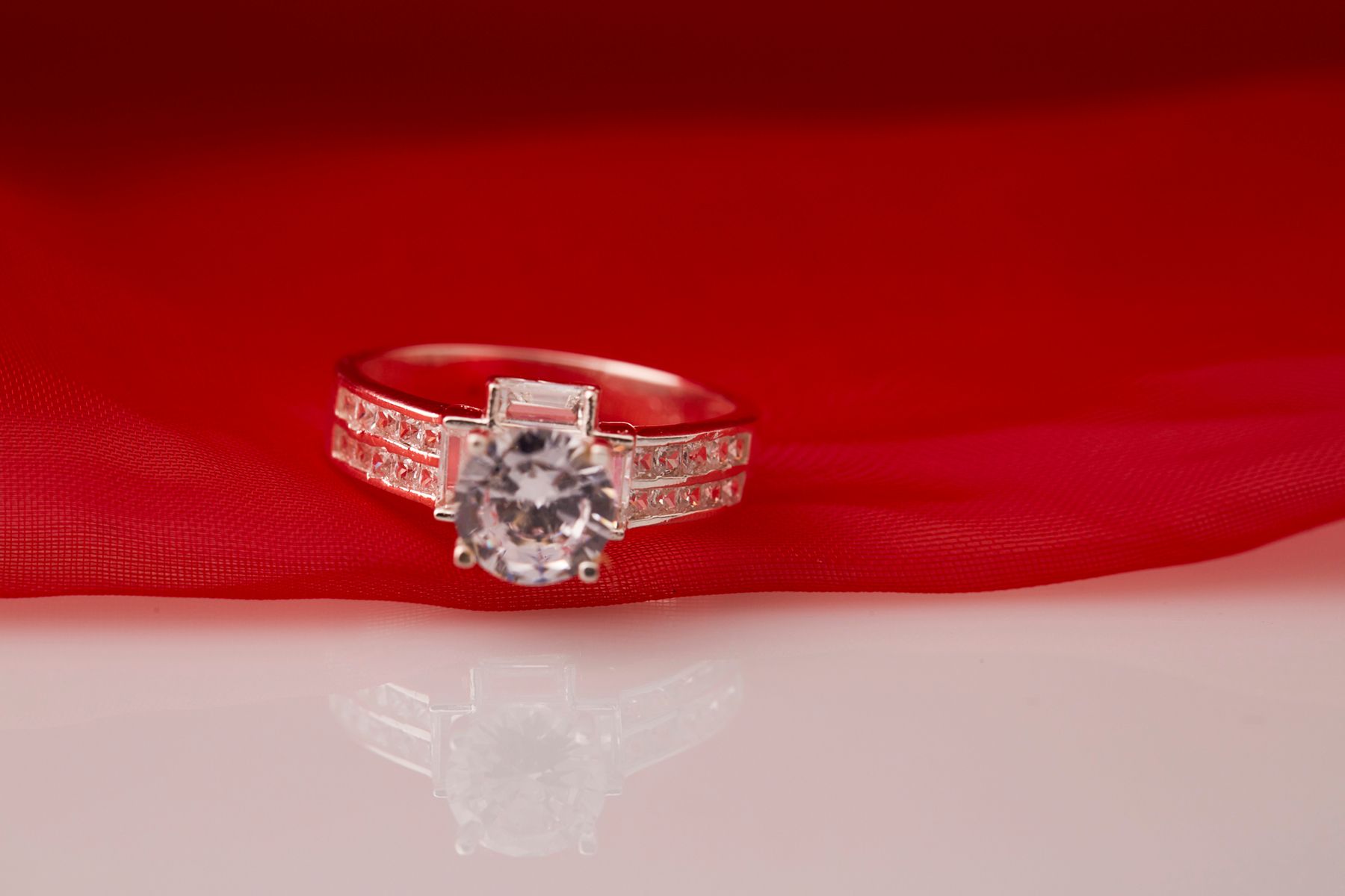 Nhẫn Bạc đính đá Ross thương hiệu Opal