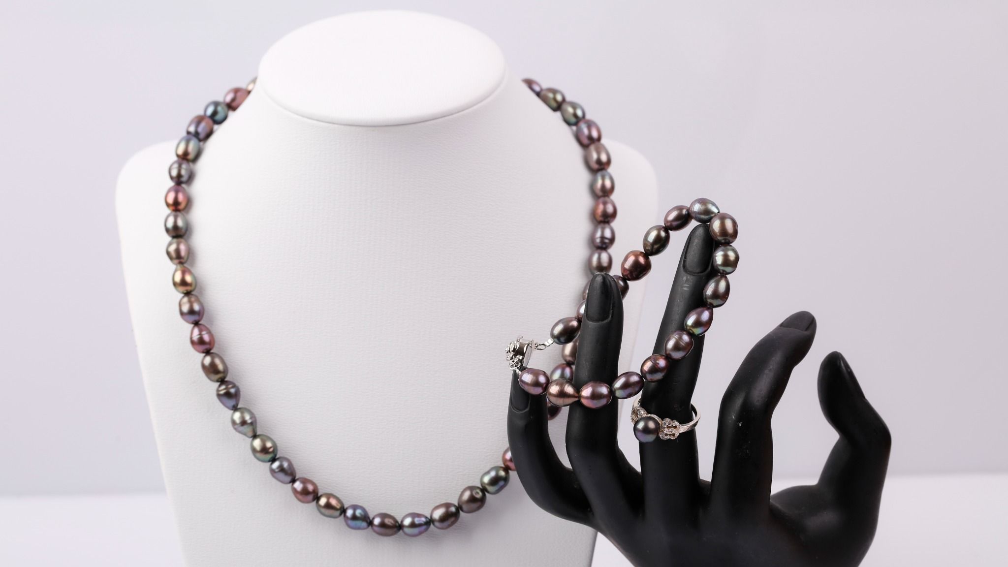 Bộ trang sức Vòng cổ-Vòng tay-Nhẫn Ngọc trai đen Oval sang trọng, tinh tế thương hiệu Opal