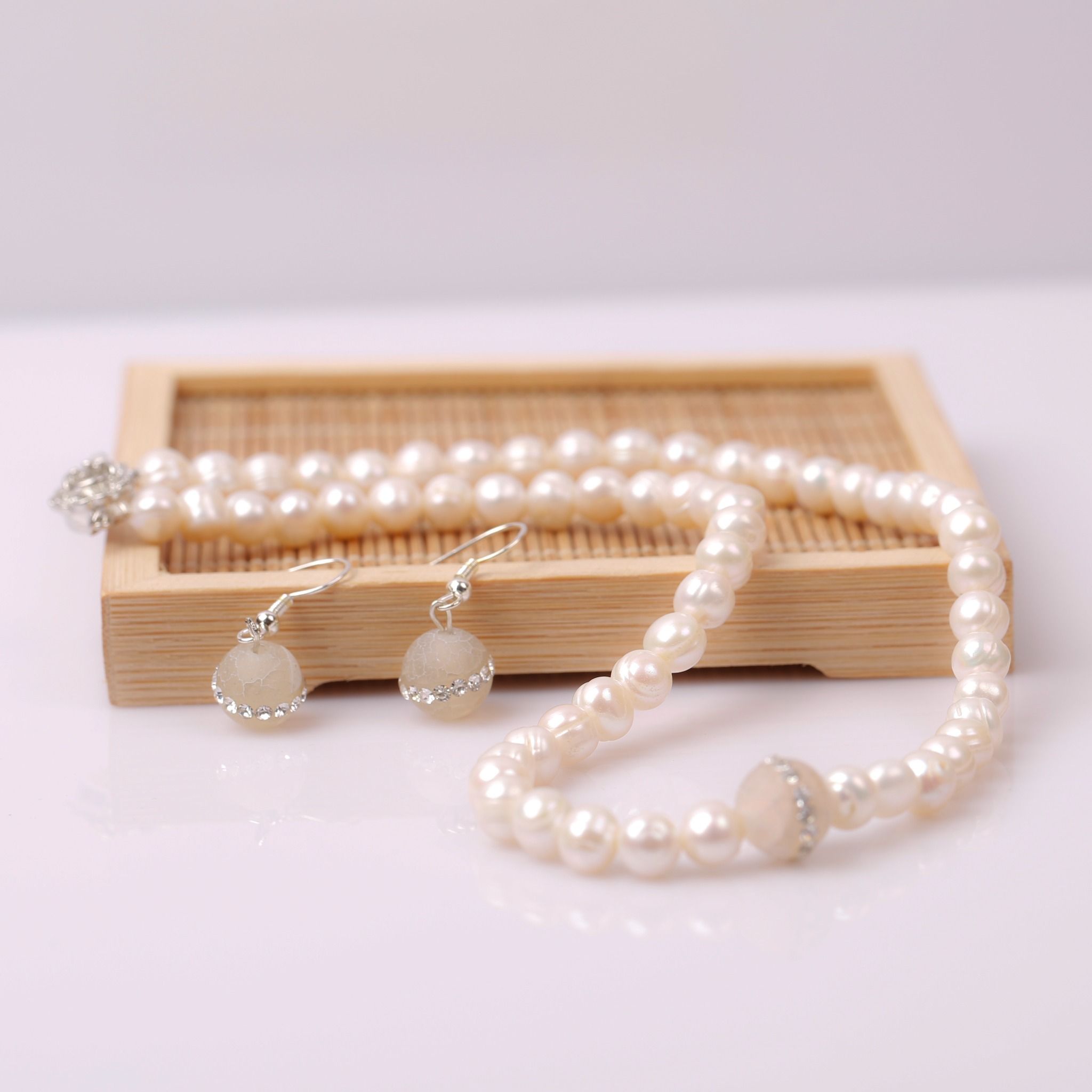 Bộ Vòng cổ và Hoa tai Ngọc trai thương hiệu Opal