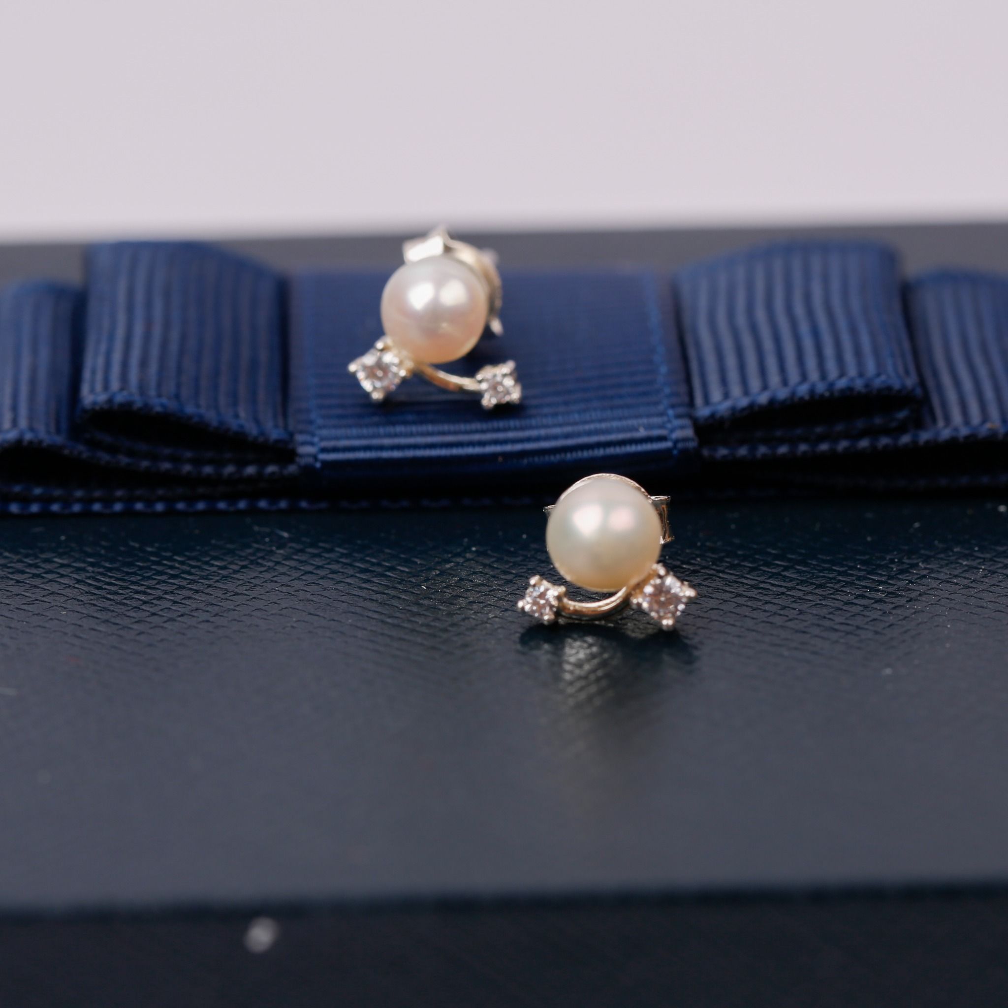 Hoa tai Bạc đính Ngọc trai Opal