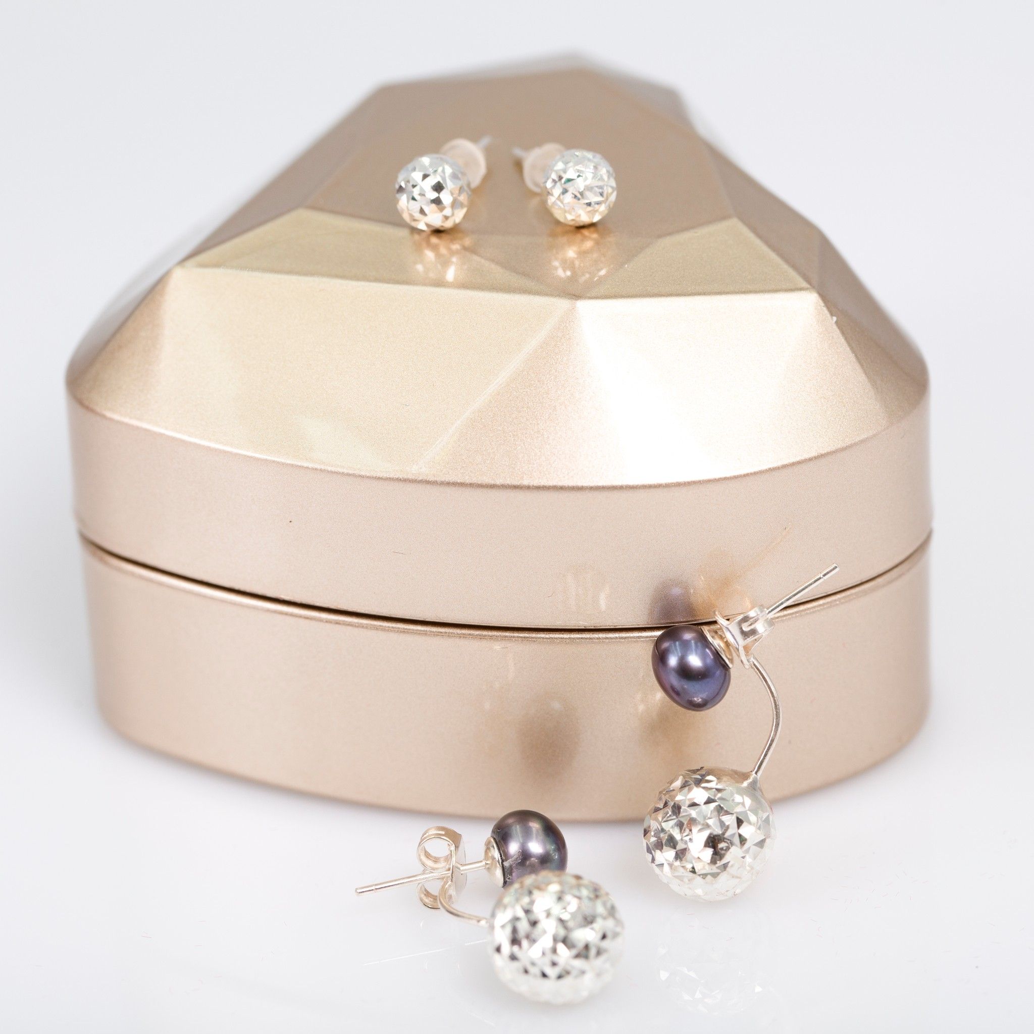 Hoa tai bạc đính ngọc trai OPAL