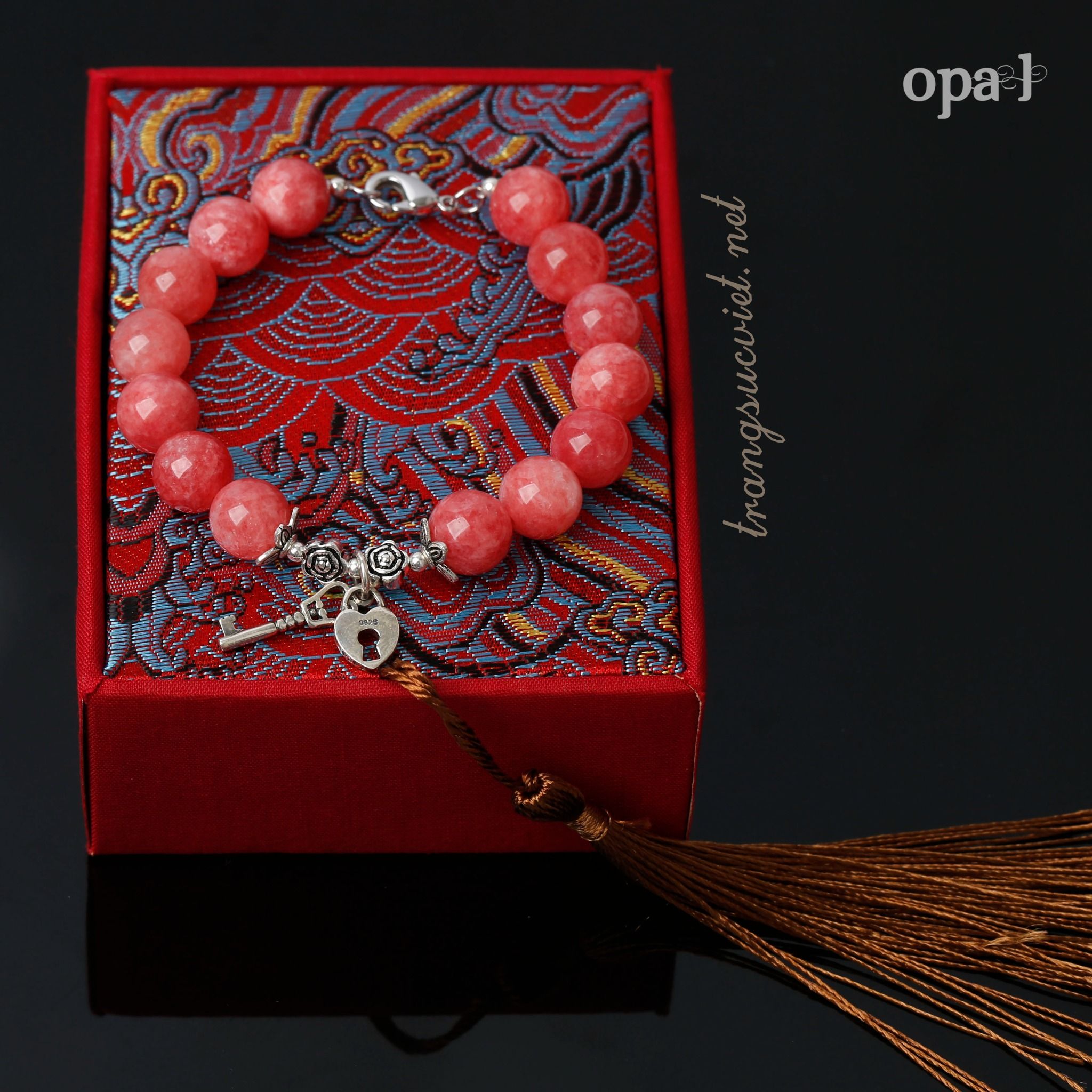 vòng tay handmade, đá Jade màu đỏ dâu