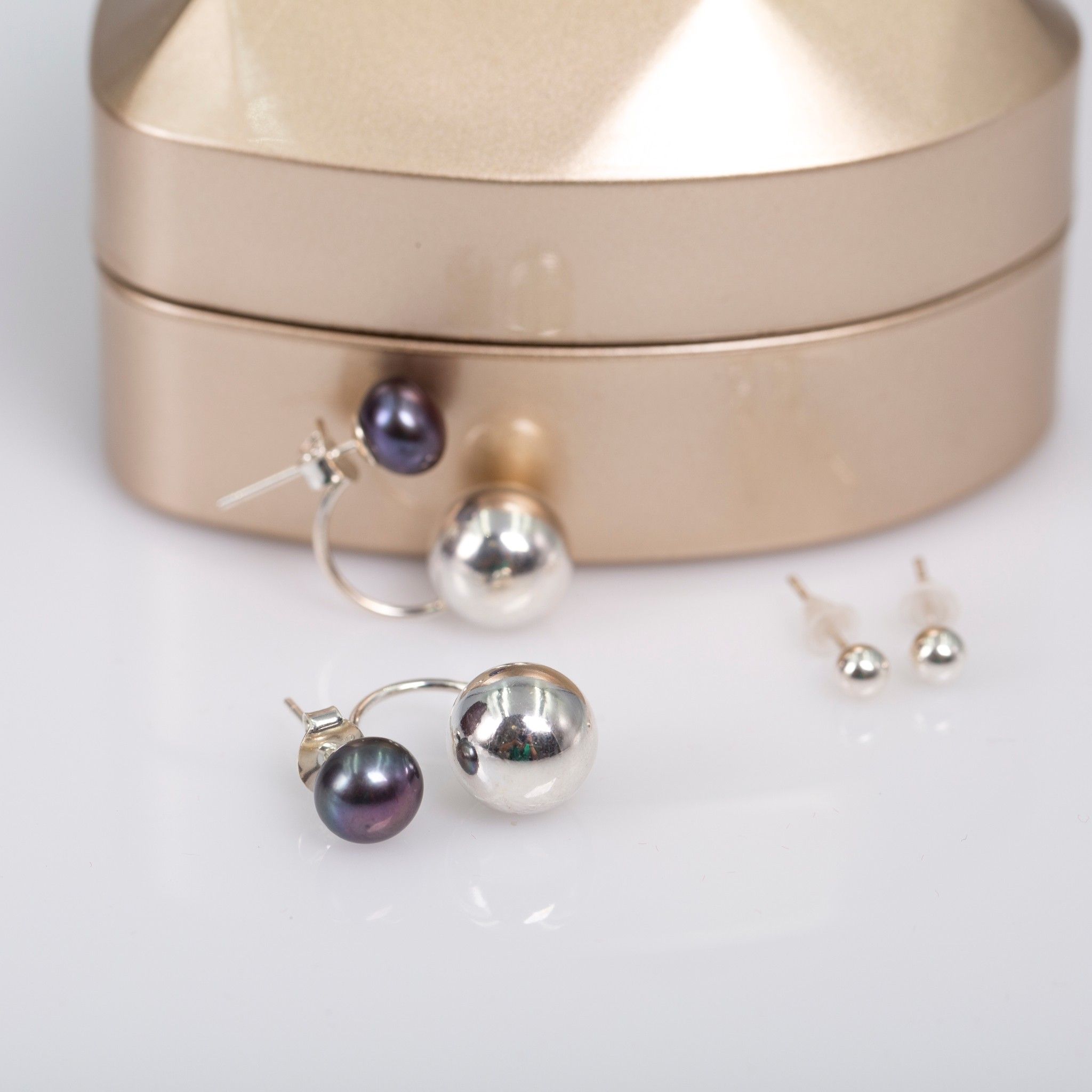 Hoa tai bạc đính ngọc trai OPAL