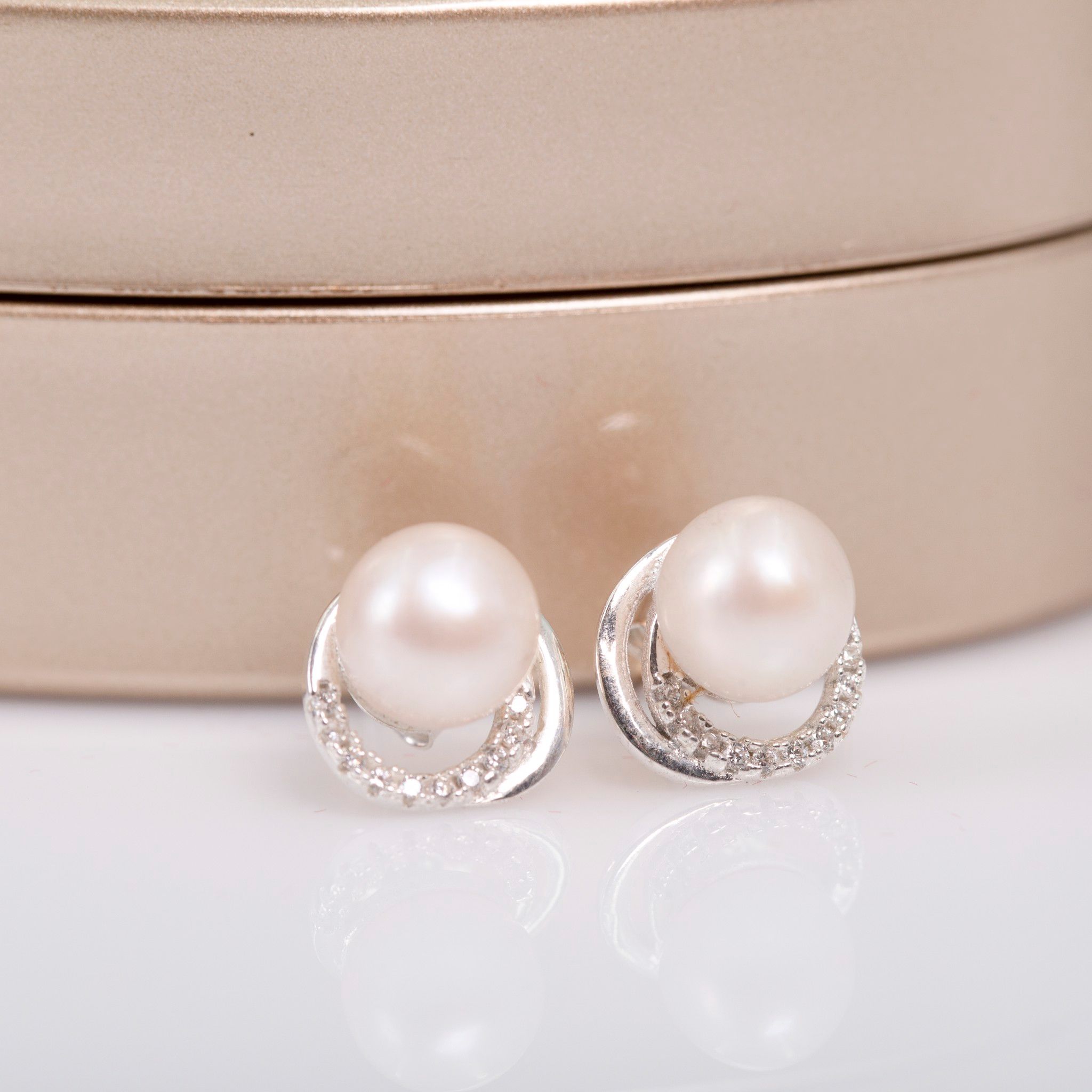Hoa tai bạc đính ngọc trai OPAL