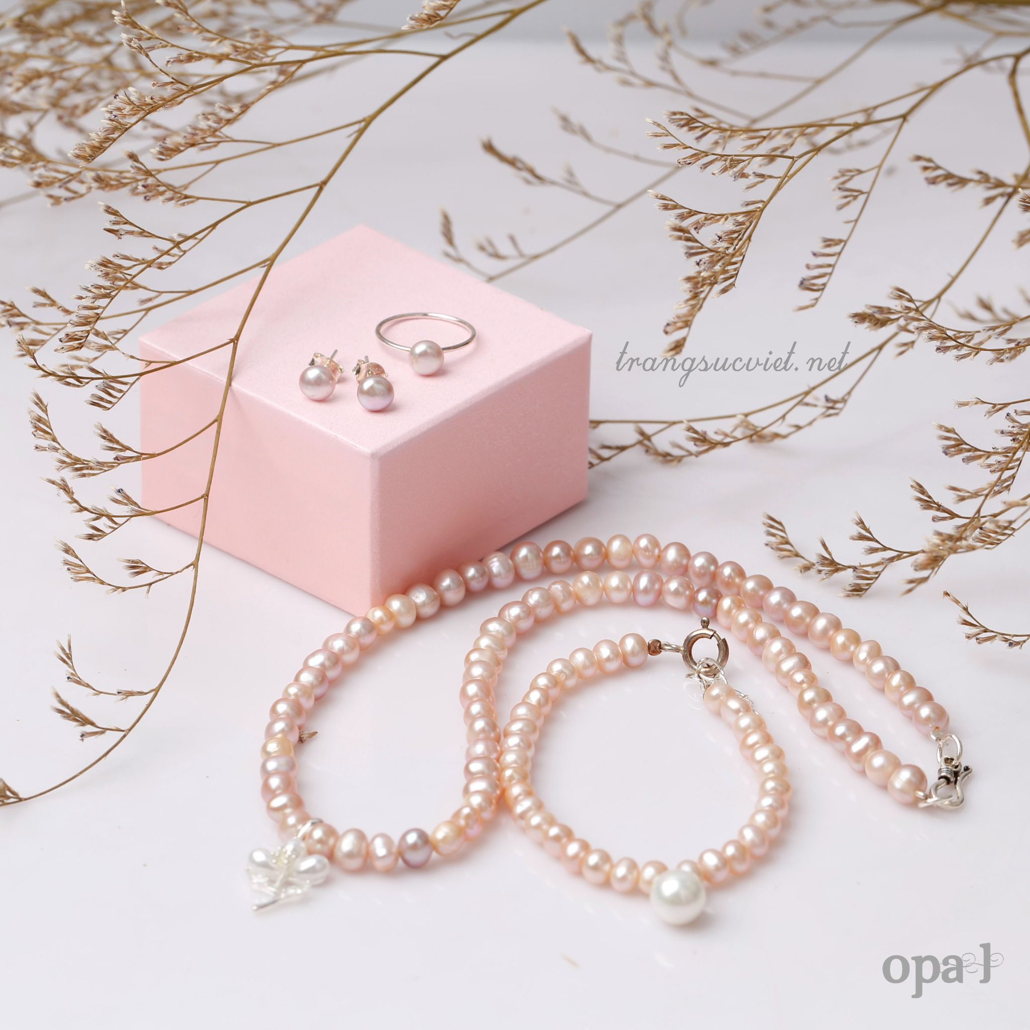 Vòng cổ ngọc trai Choker tím phong cách hiện đại mang xu hướng trẻ trung thương hiệu Opal