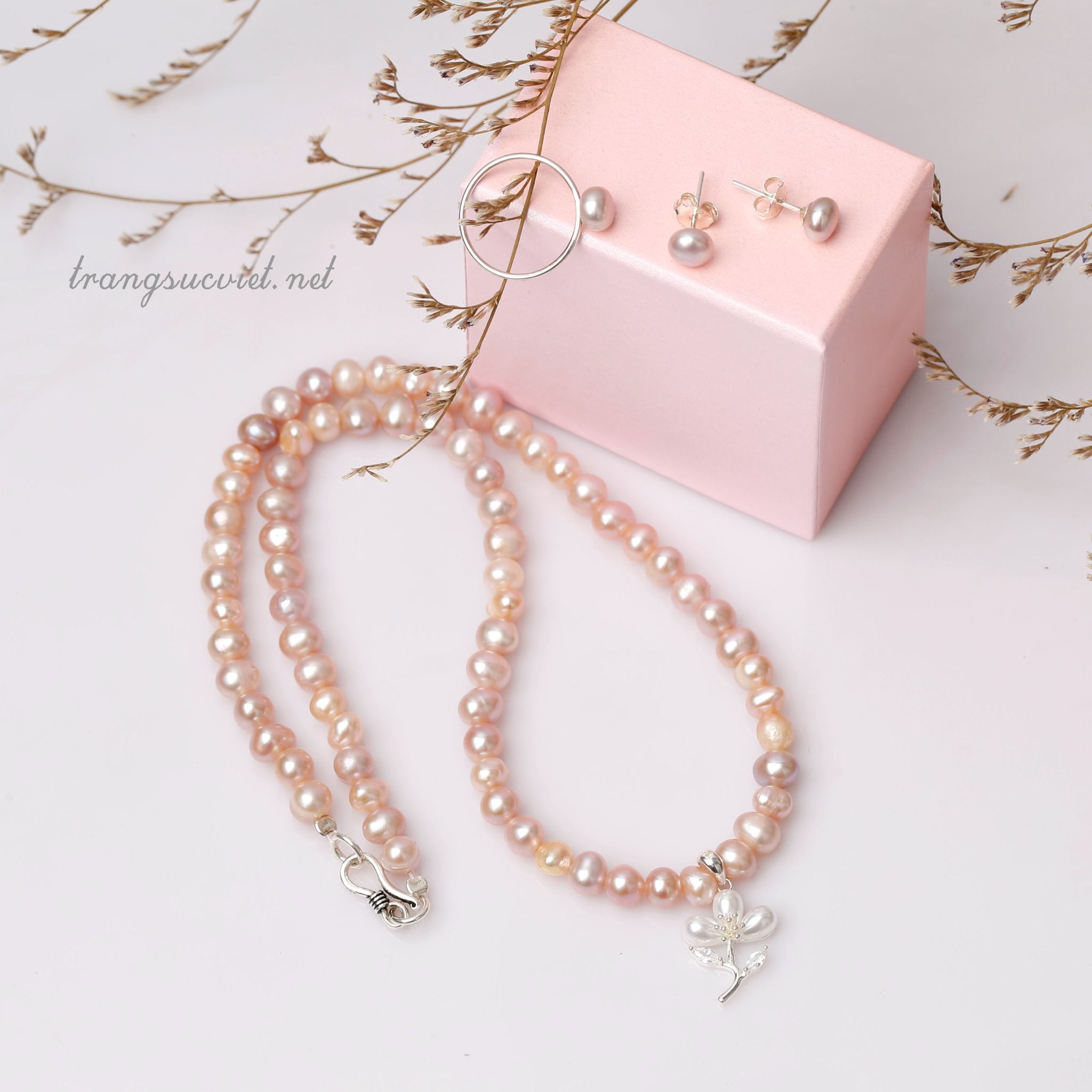 Vòng cổ ngọc trai Choker tím phong cách hiện đại mang xu hướng trẻ trung thương hiệu Opal