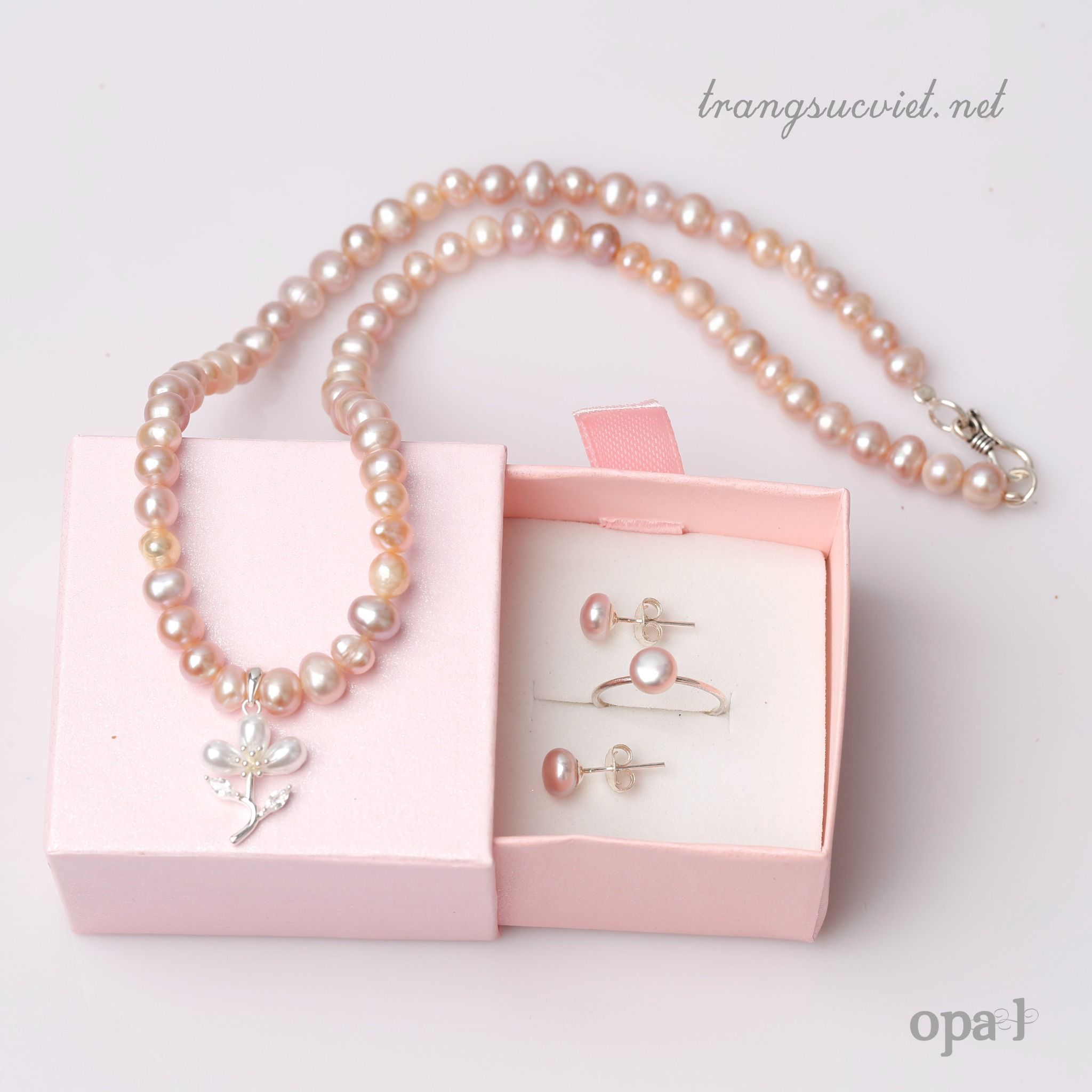 Vòng cổ ngọc trai Choker tím phong cách hiện đại mang xu hướng trẻ trung thương hiệu Opal