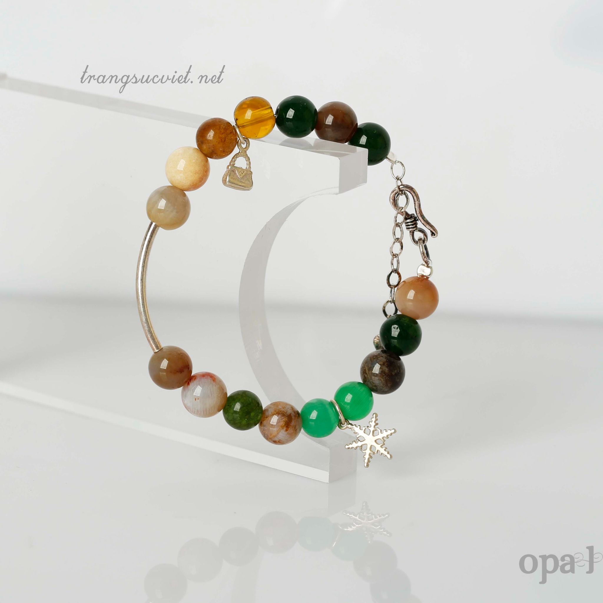 Vòng tay đá thiên nhiên handmade phối charm bạc