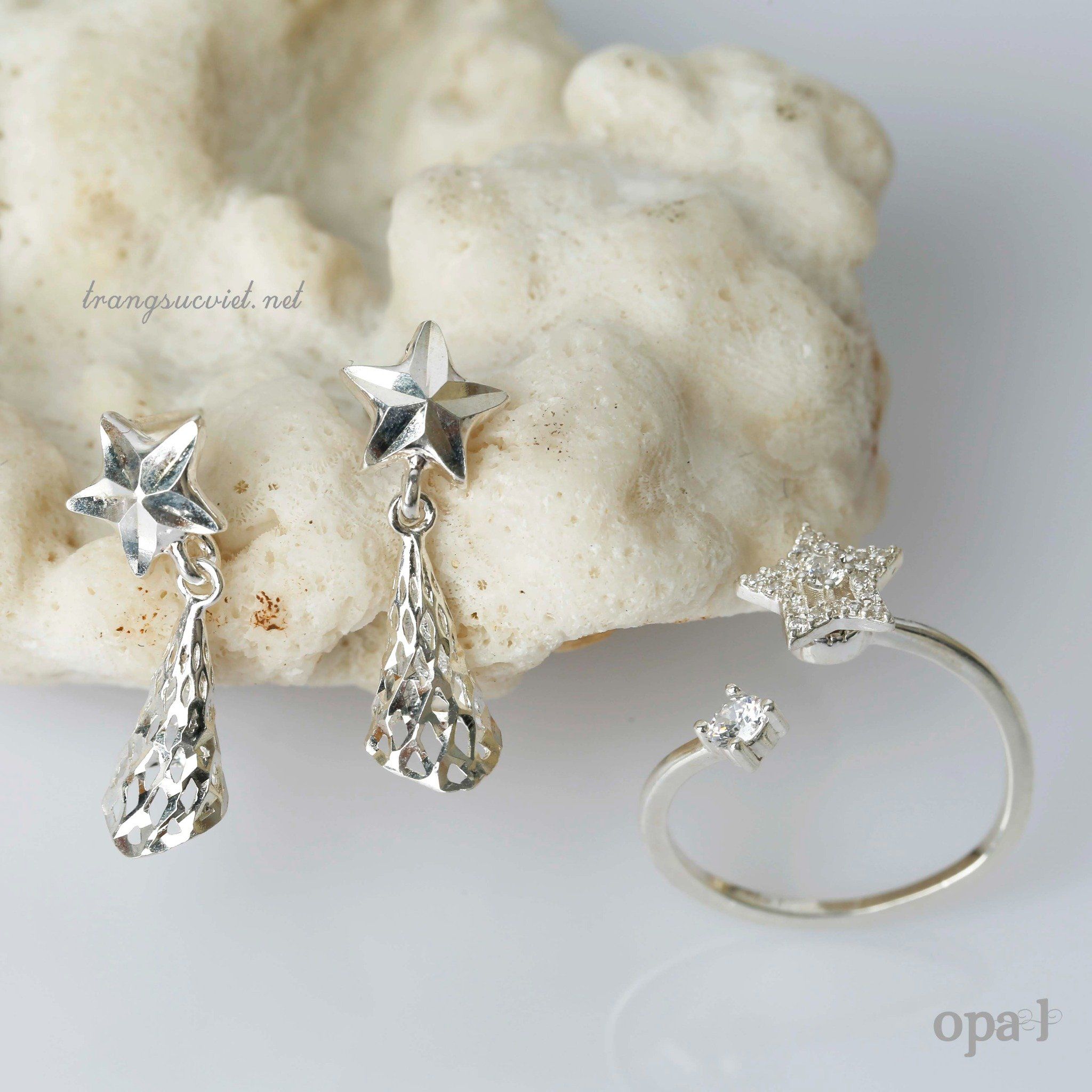 Set hoa tai và nhẫn hình ngôi sao