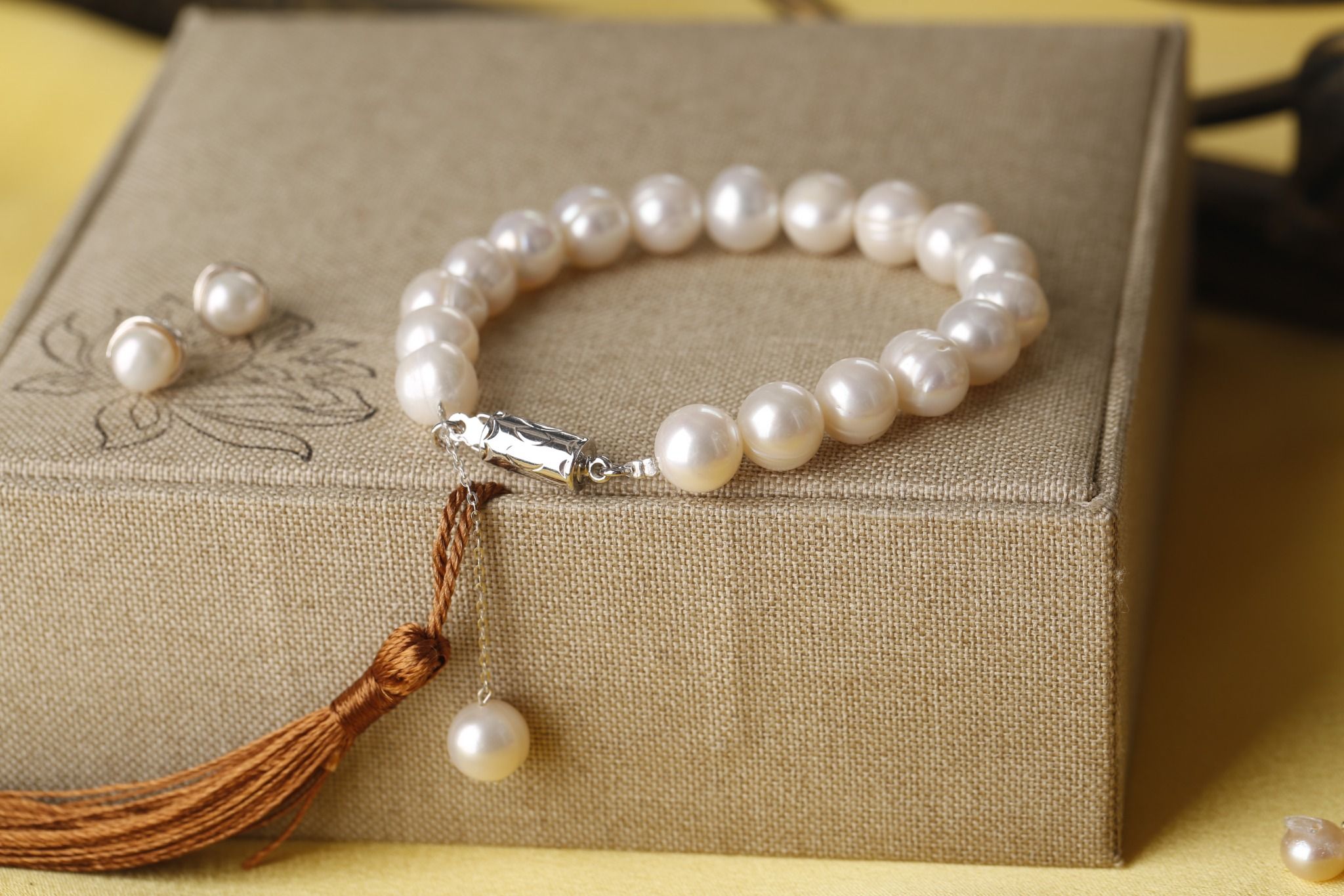 Set Vòng Tay & Bông Tai Ngọc Trai Opal - SBE12211