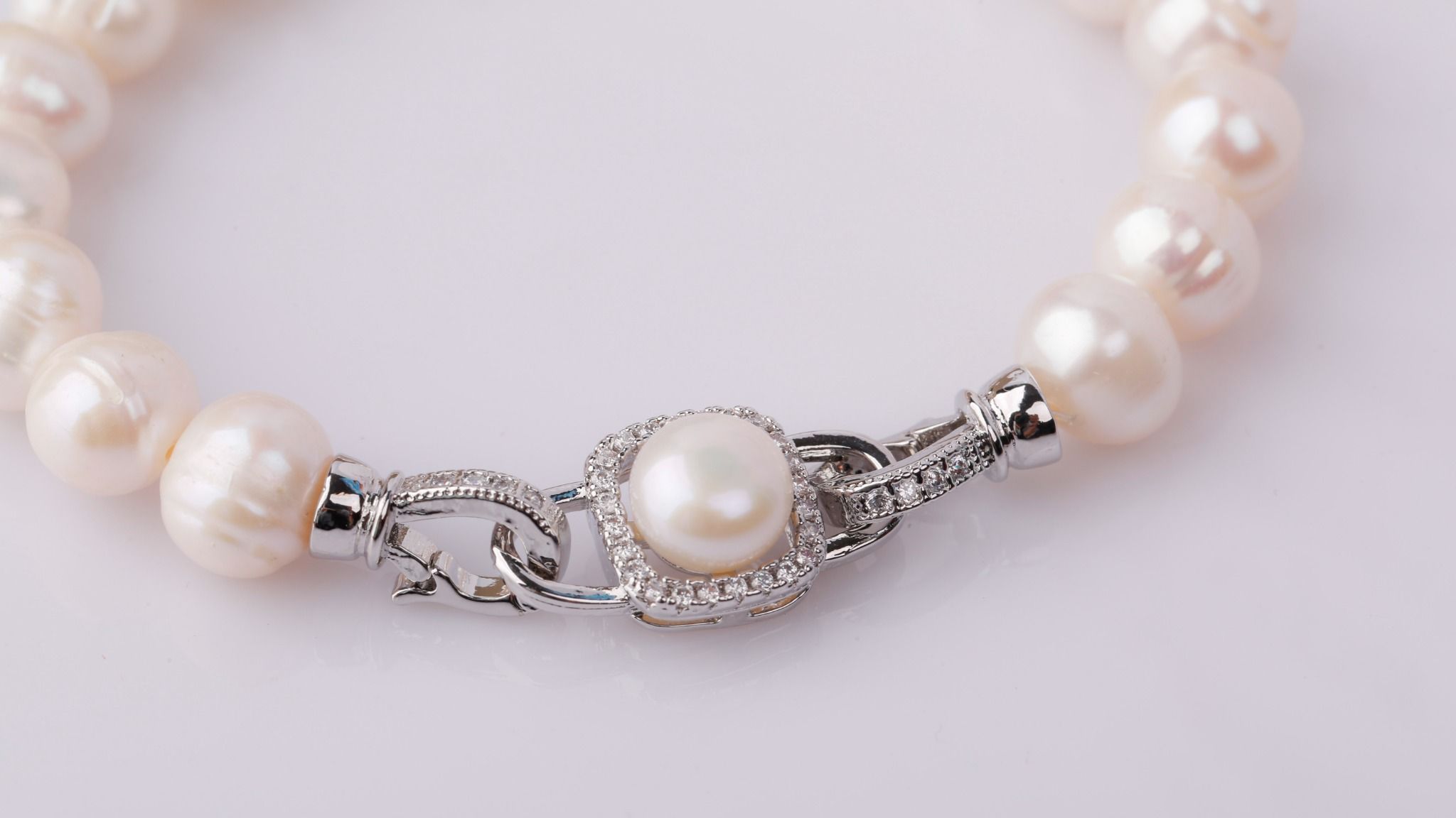 Vòng tay ngọc trai thương hiệu Opal - PB12215