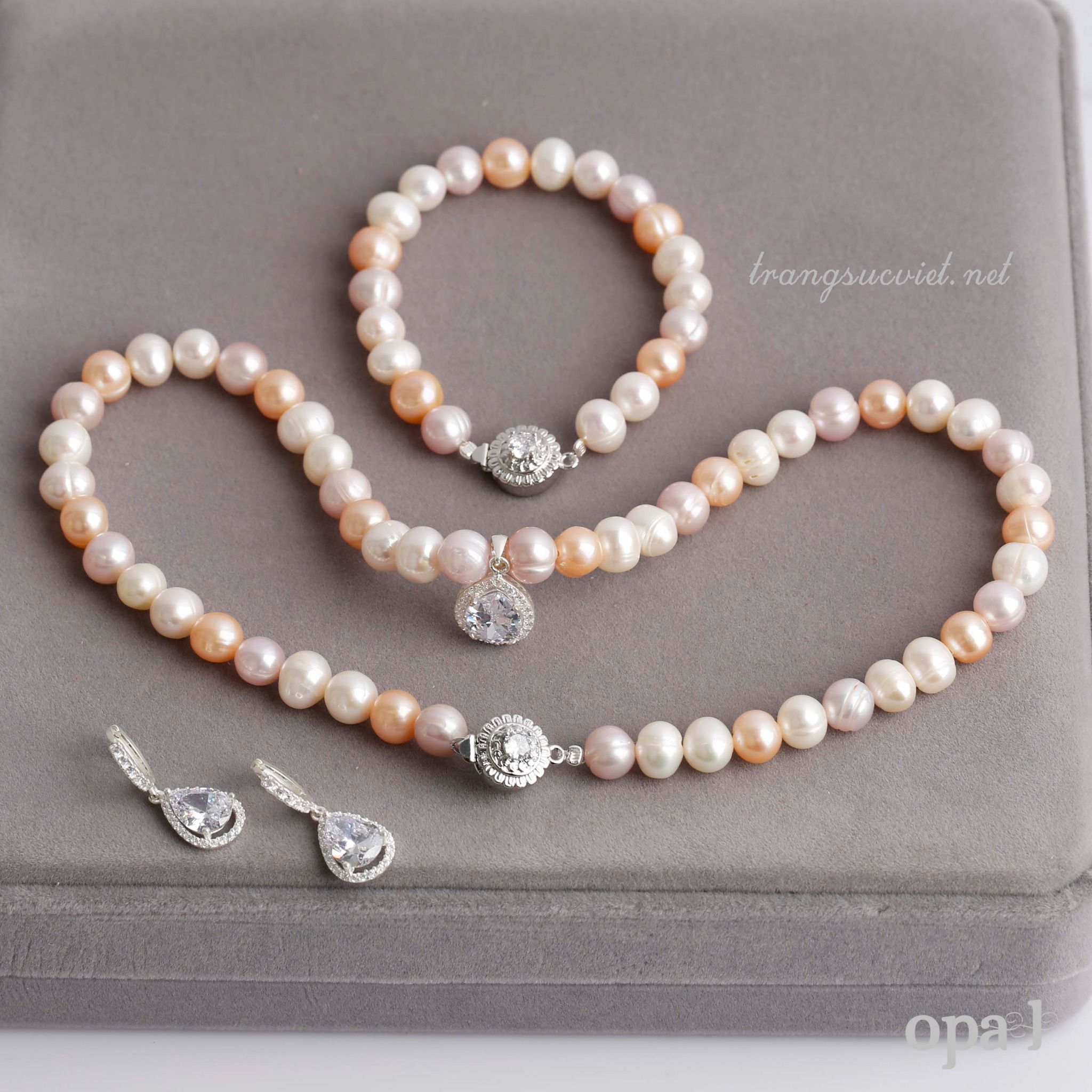 Bộ ngọc trai sắc màu tứ quý- vẻ đẹp dịu dàng