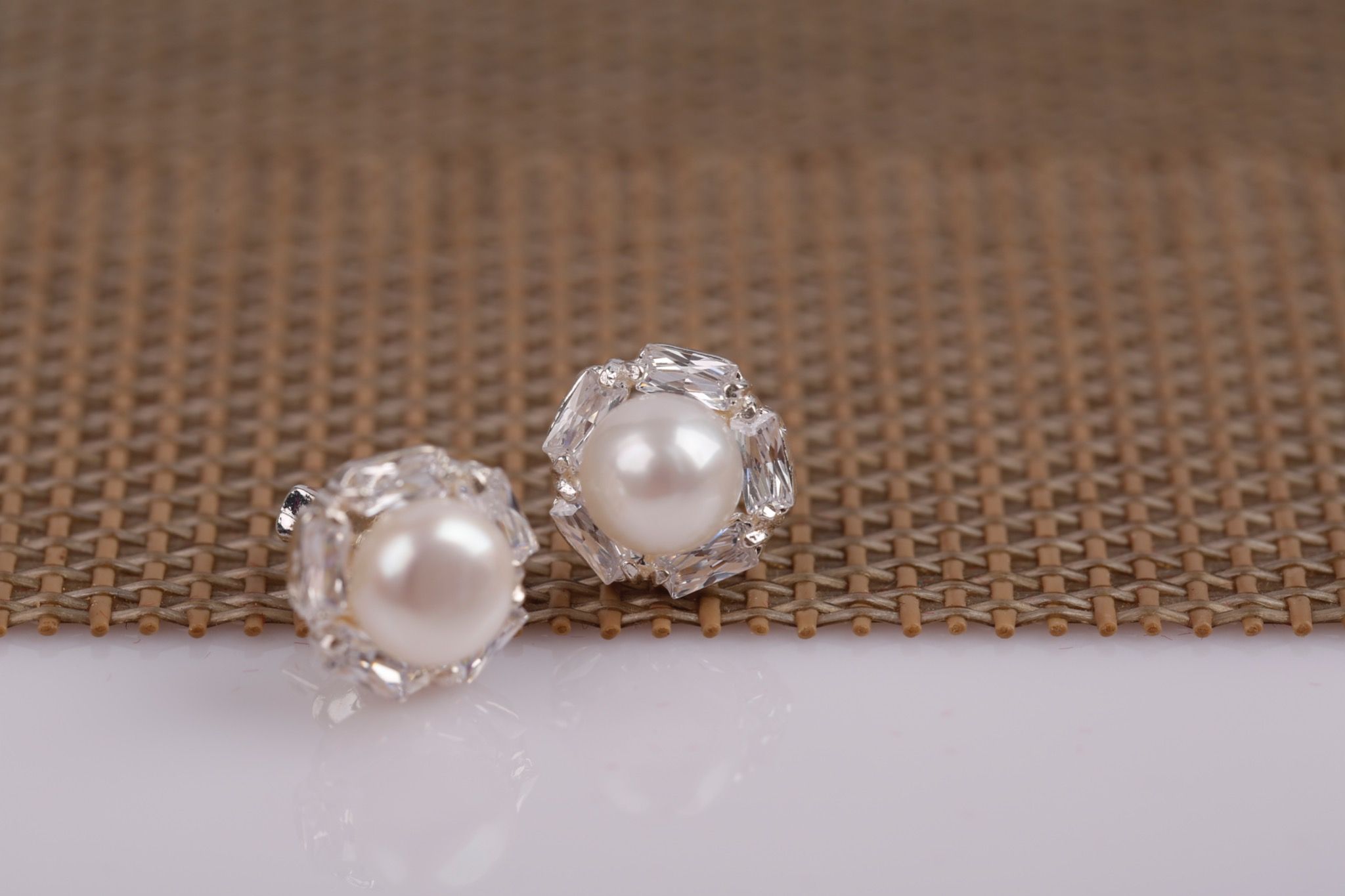 hoa tai ngọc trai thương hiệu Opal
