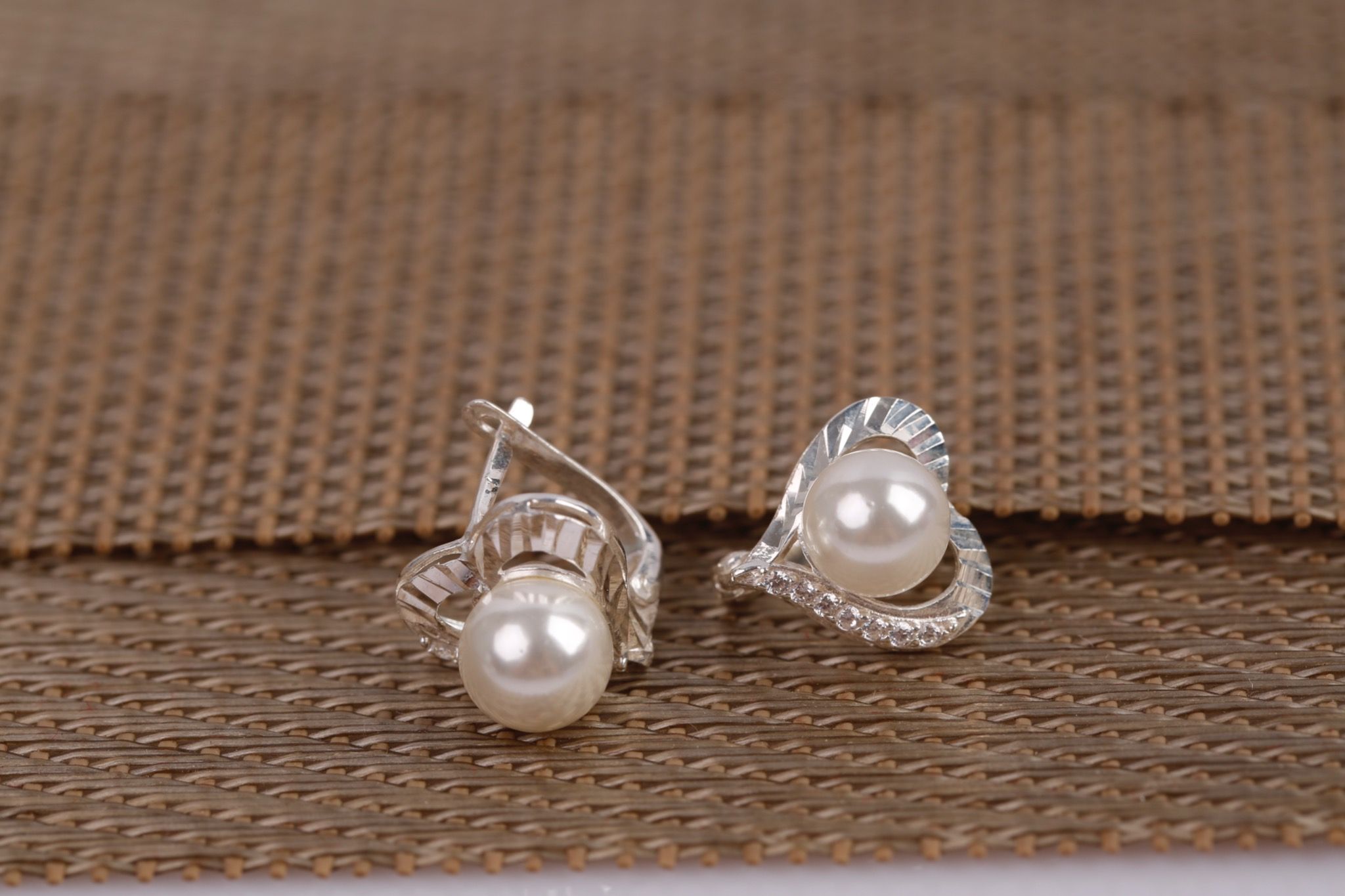 hoa tai ngọc trai thương hệu Opal