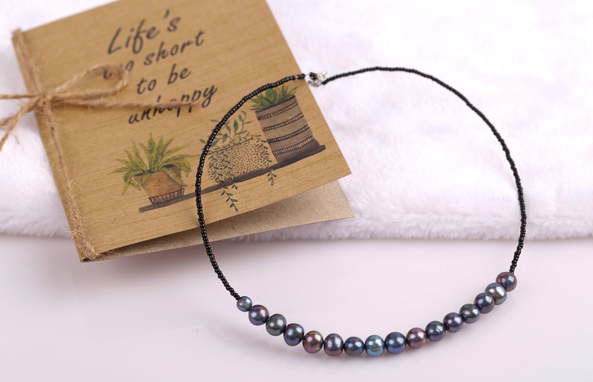 Vòng cổ Choker Ngọc Trai kết hợp cườm đen trắng 2 màu chọn lựa