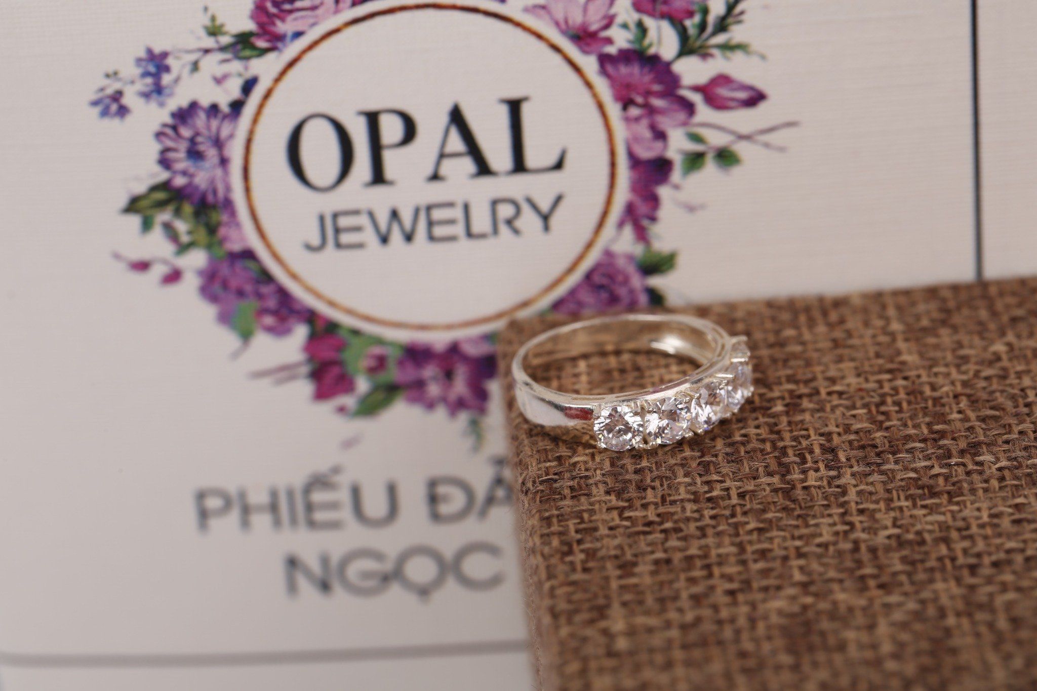 Nhẫn bạc nữ đính đá Ross thương hiệu Opal