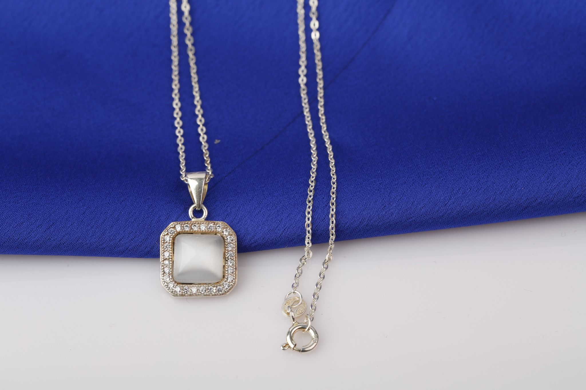 Dây chuyền bạc mặt đá Opal