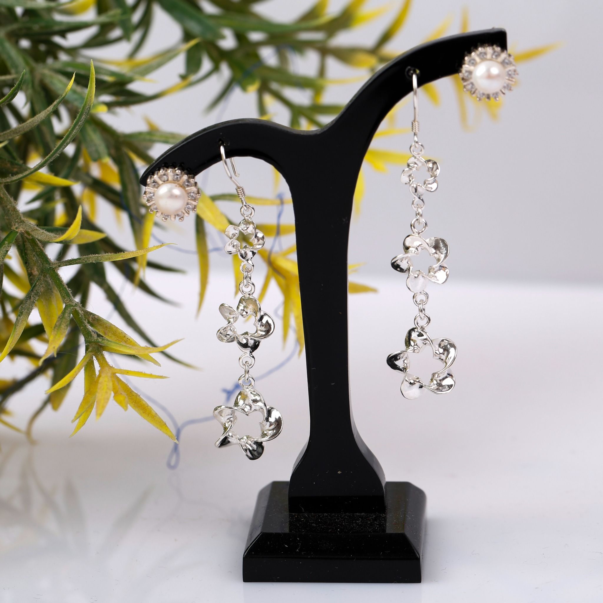Hoa tai bạc dáng dài phong cách trẻ trung thời thượng Opal