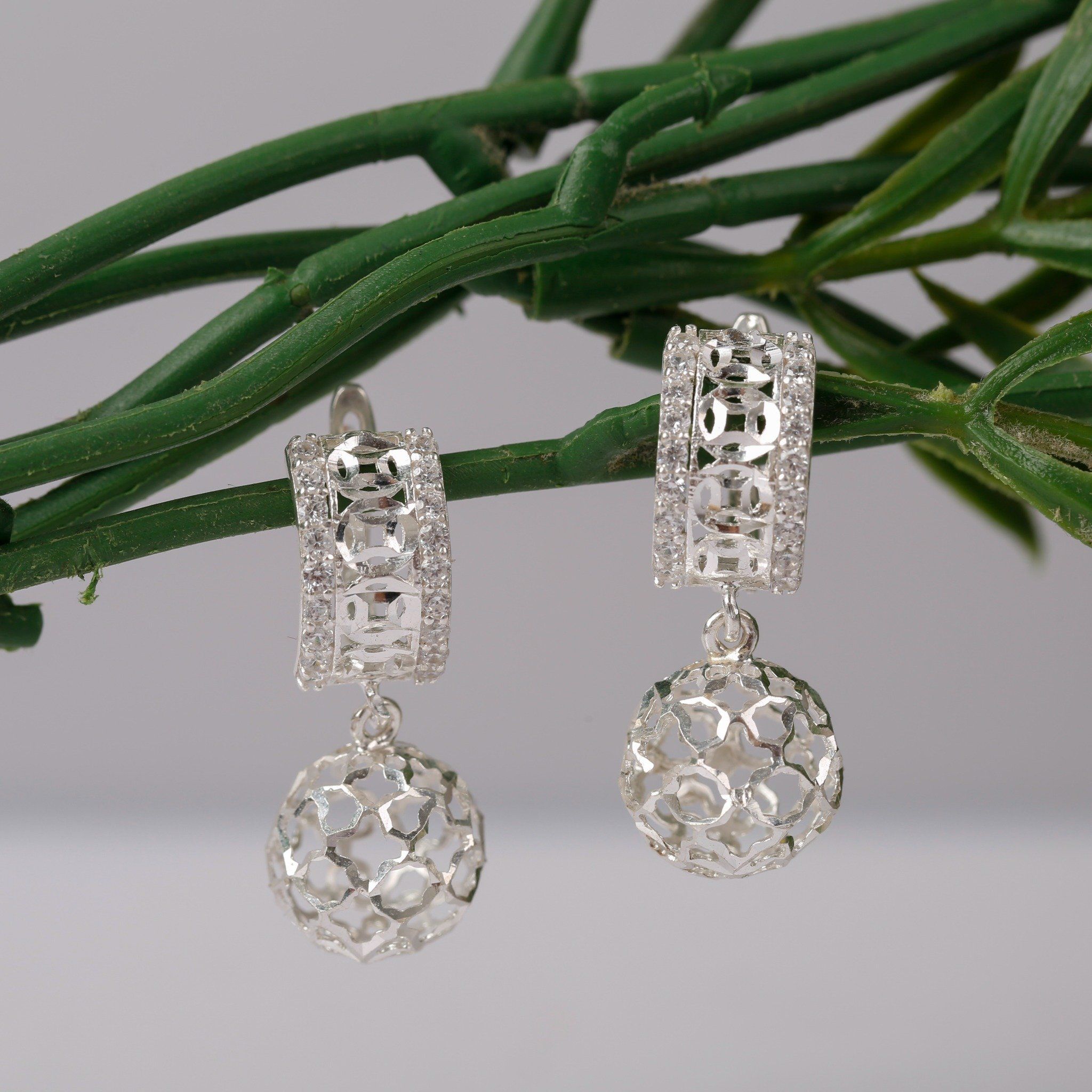 Hoa tai Bạc đính đá Ross phong cách trẻ trung Opal