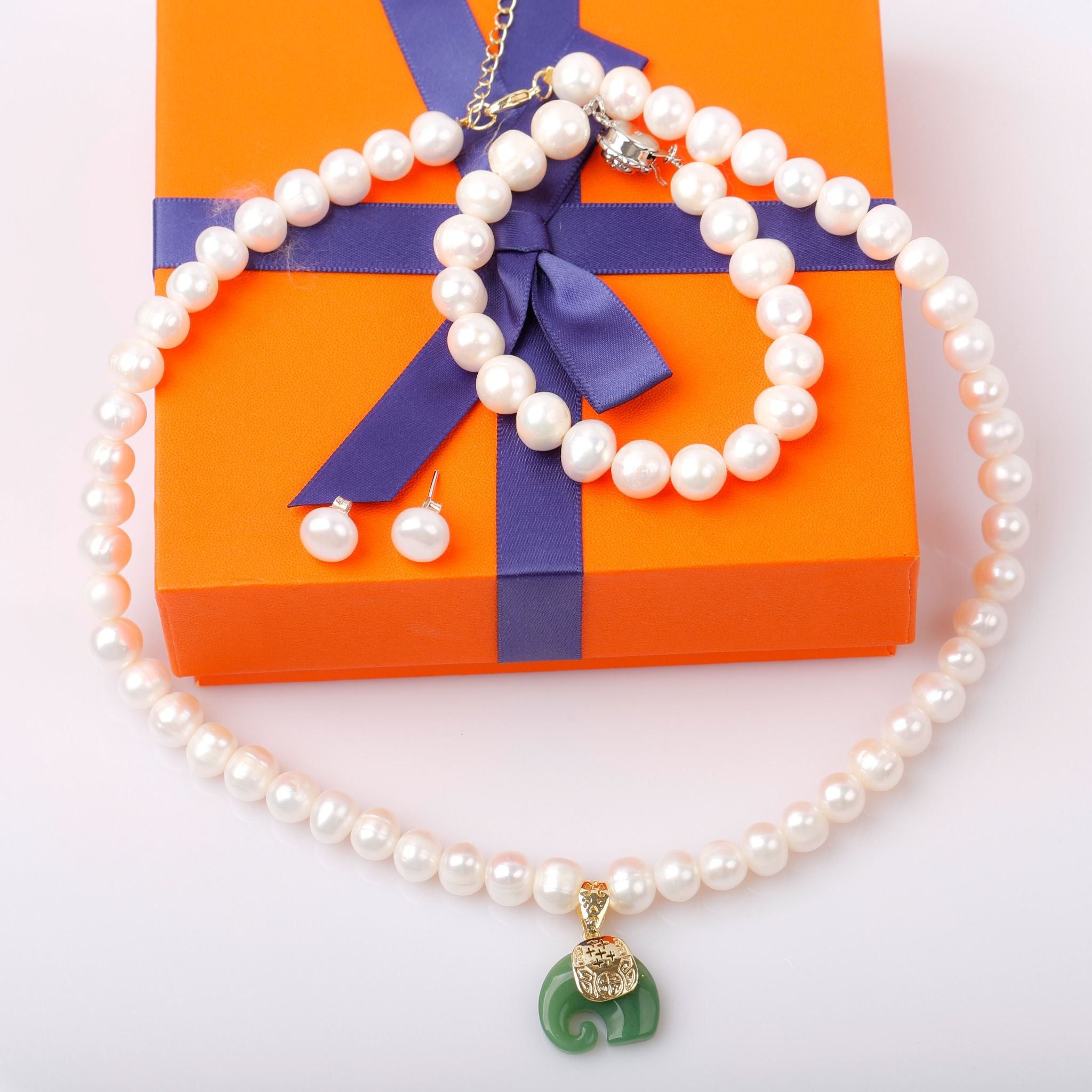  Chuỗi ngọc trai tặng Mẹ thương hiệu Opal + quà tặng hoa tai trị giá 250k 