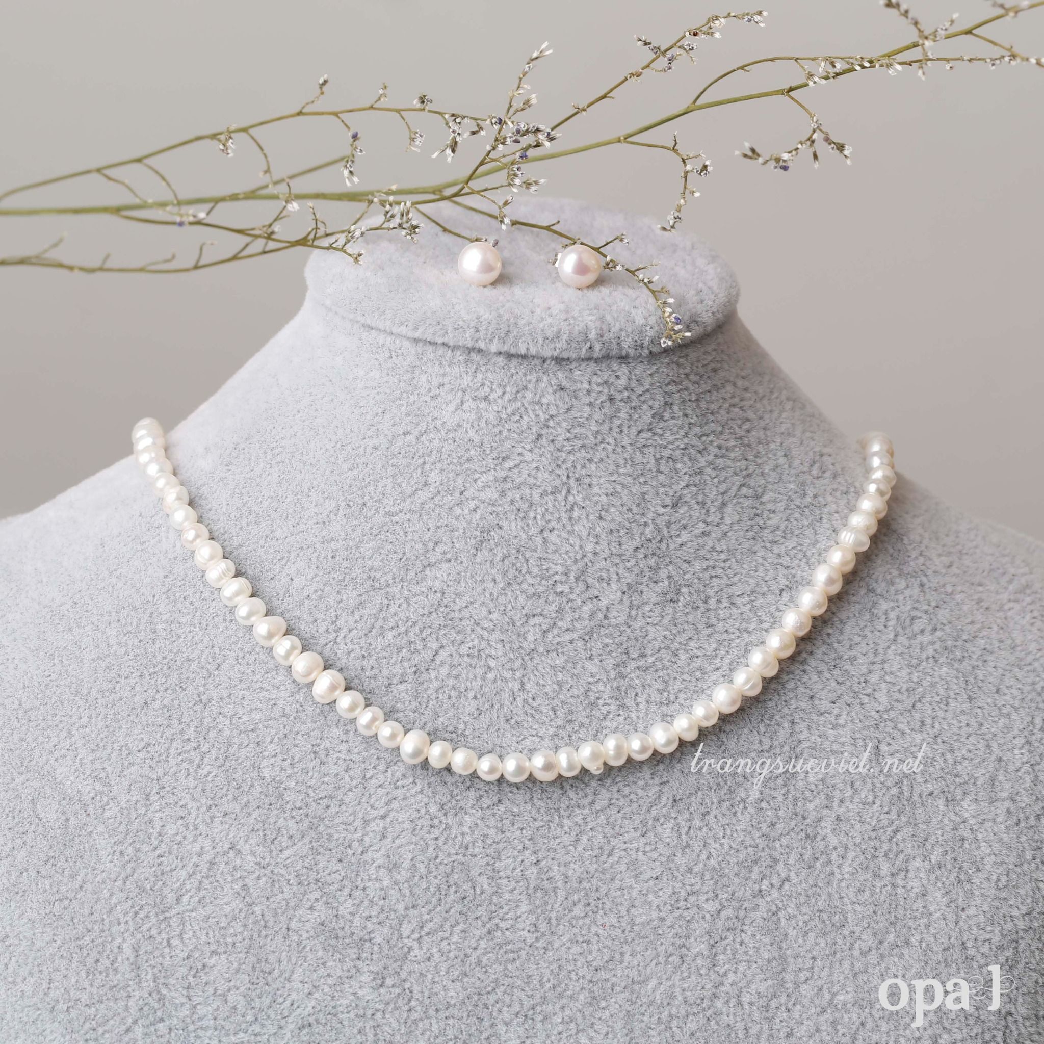 Vòng cổ ngọc trai choker hạt nhí