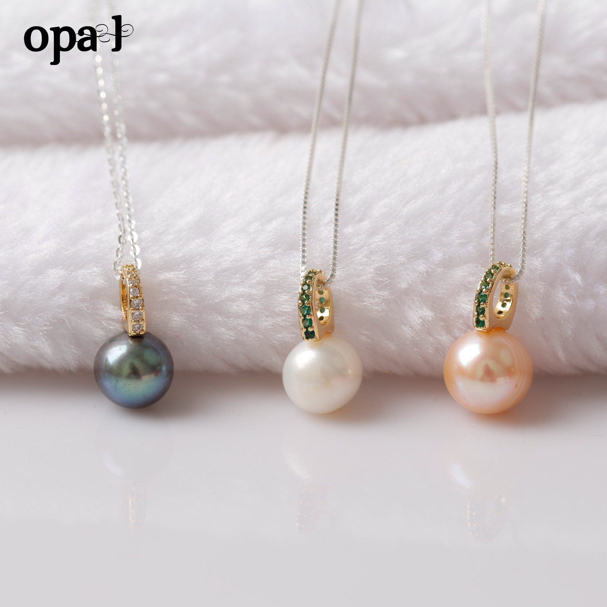 dây chuyền Bạc đính ngọc trai thương hiệu Opal phong cách trẻ trung , hiện đại . Quà tặng hoa tai .
