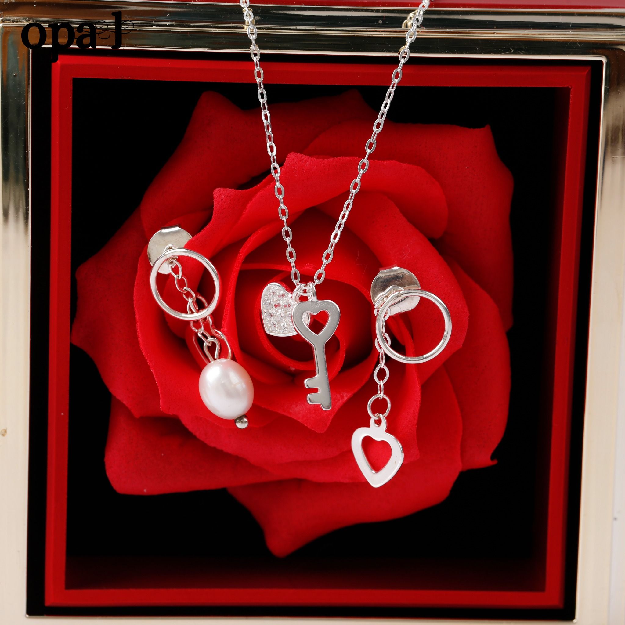Bộ dây chuyền và hoa tai Bạc Love , thương hiệu Opal