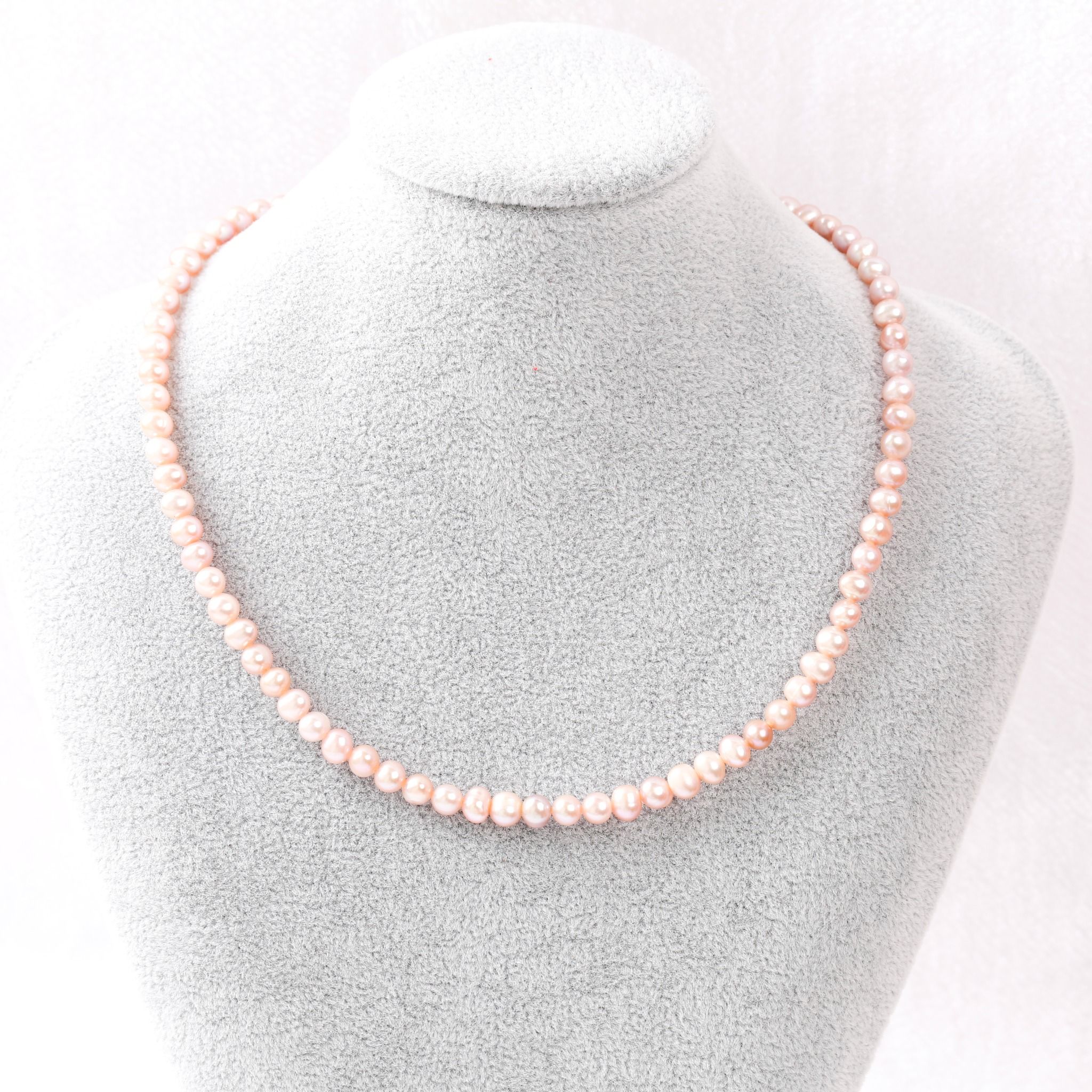 Vòng cổ Ngọc Trai nước ngọt ánh tím hồng , 81 hạt ngọc 5,6li thương hiệu Opal