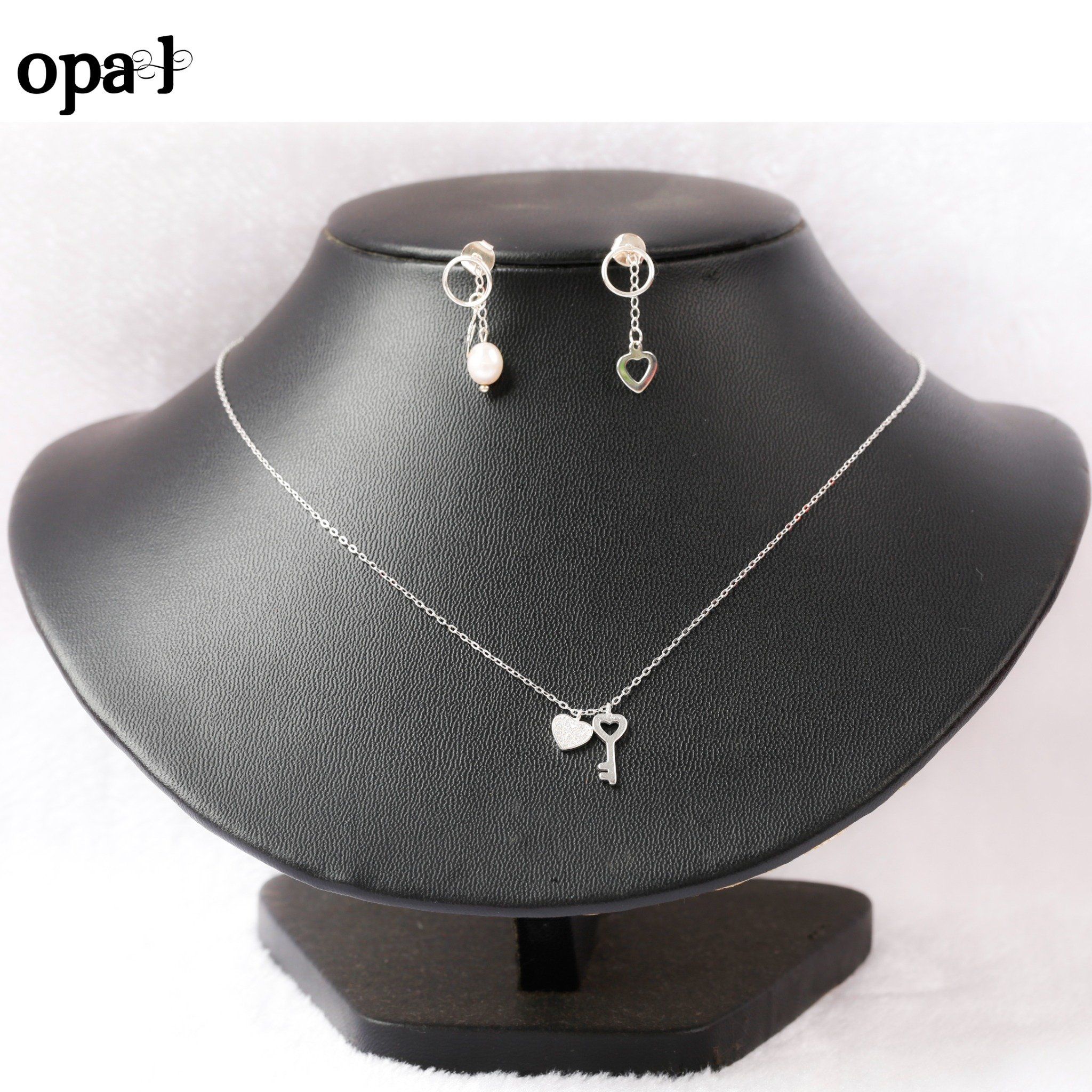 Bộ dây chuyền và hoa tai Bạc Love , thương hiệu Opal