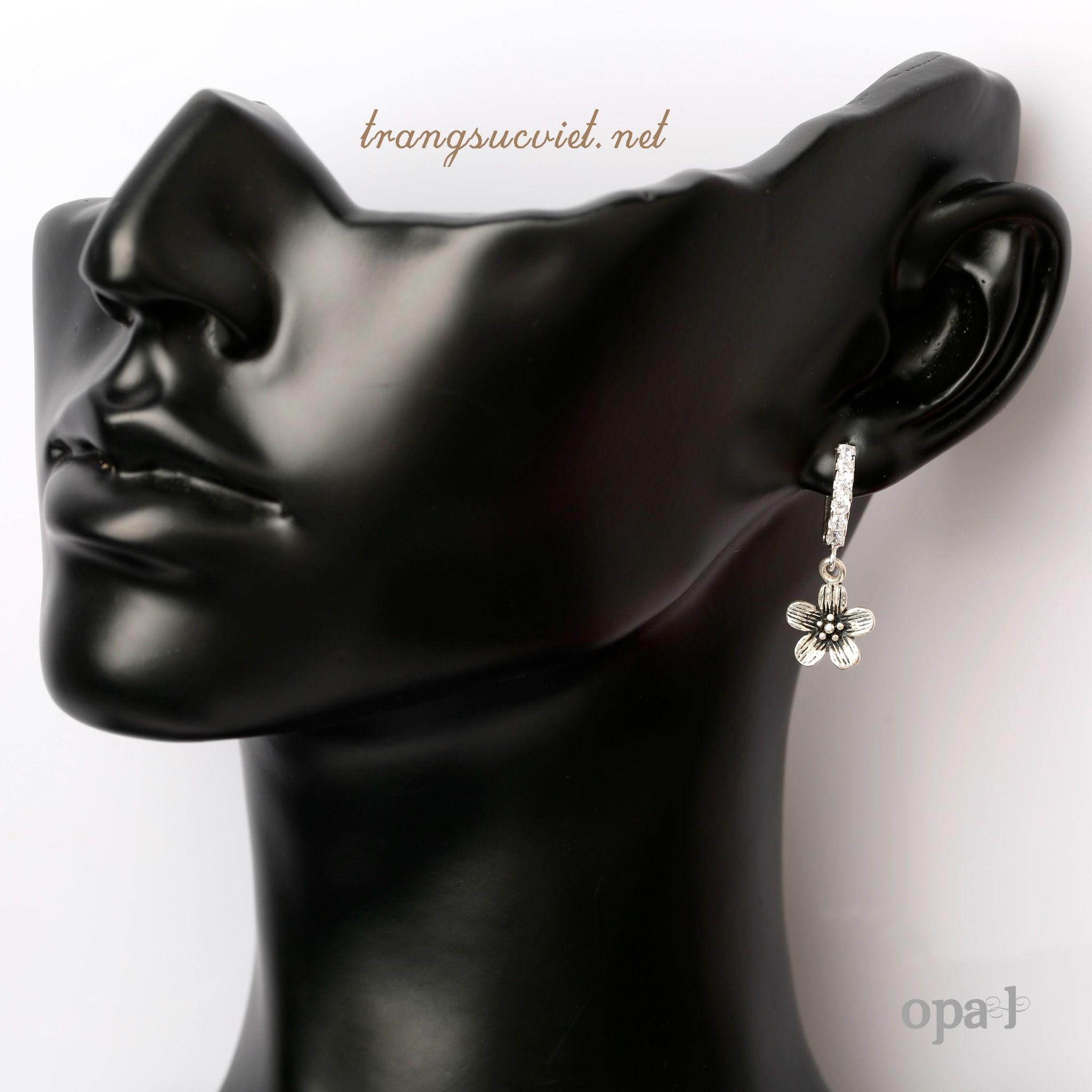  Bộ ngọc trai ánh đen mang phong cách đẳng cấp thiết kế phiên bản giới hạn, thương hiệu Opal. 