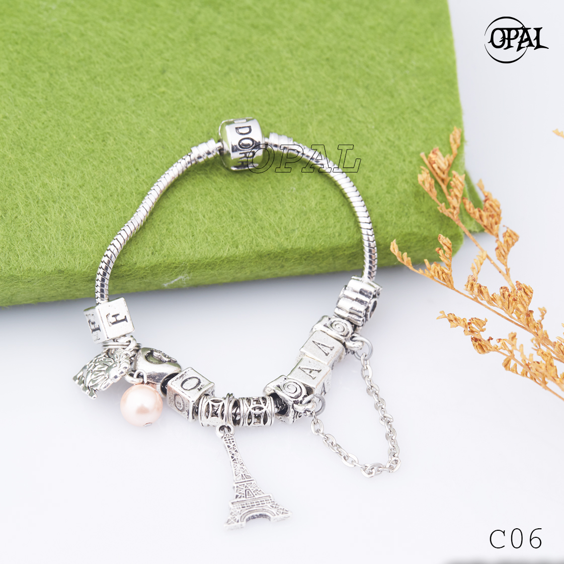 C06- Vòng tay charm OPAL