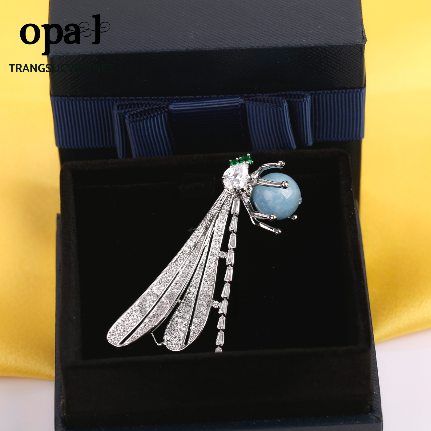 Cài áo Chuồn Chuồn thương hiệu OPAI