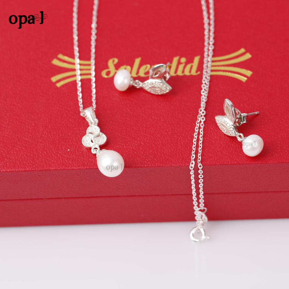 Bộ dây chuyền và hoa tai ngọc trai thương hiệu Opal HT2