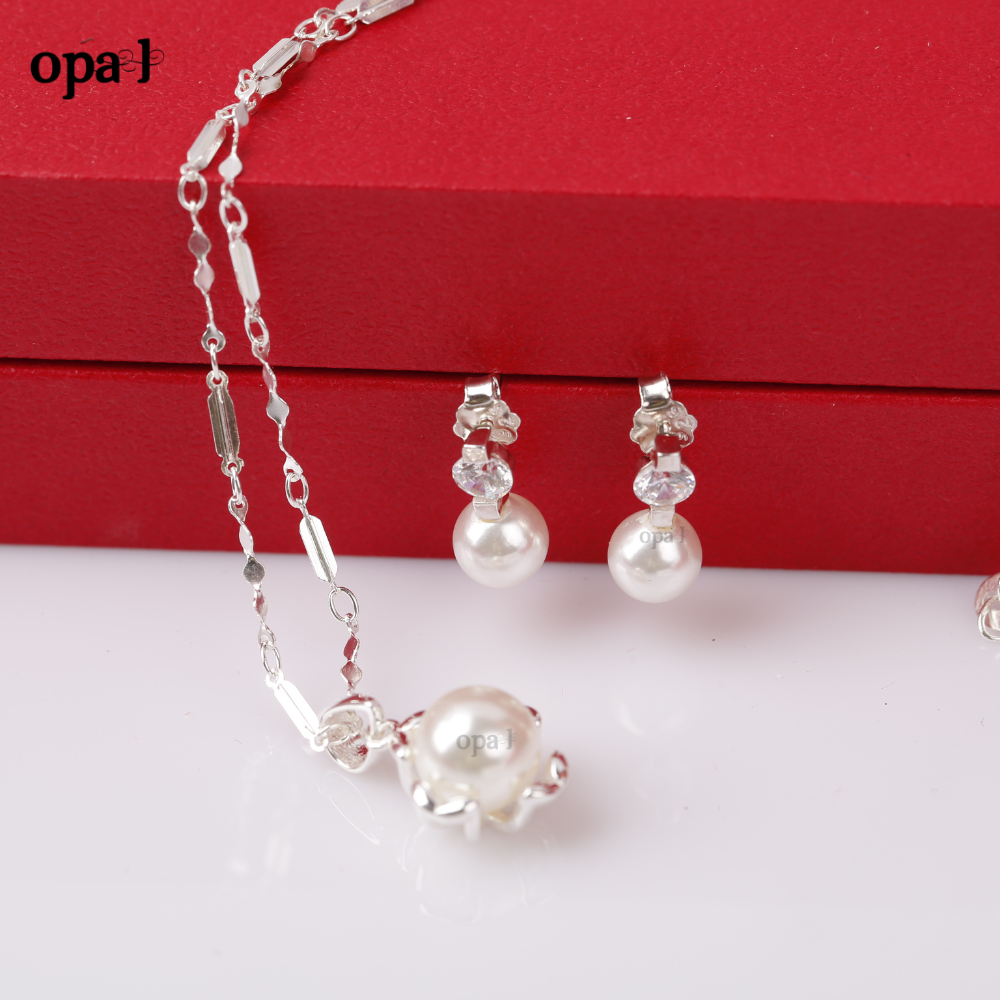 Bộ dây chuyền và hoa tai ngọc trai thương hiệu Opal HT2