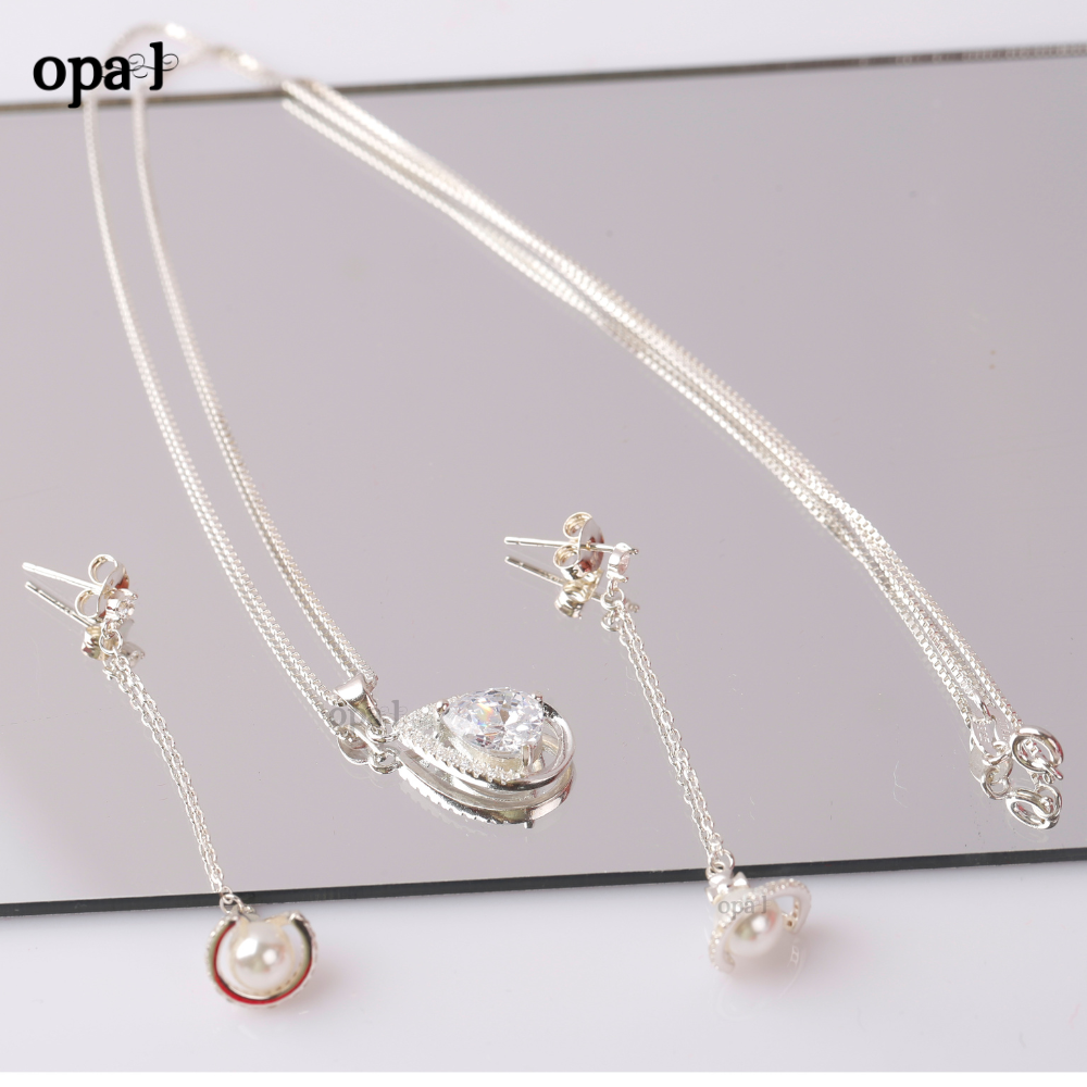 Bộ dây chuyền và hoa tai ngọc trai thương hiệu Opal HT2