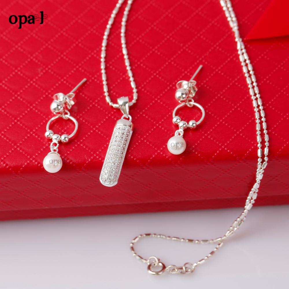 Bộ dây chuyền và hoa tai ngọc trai thương hiệu Opal HT2