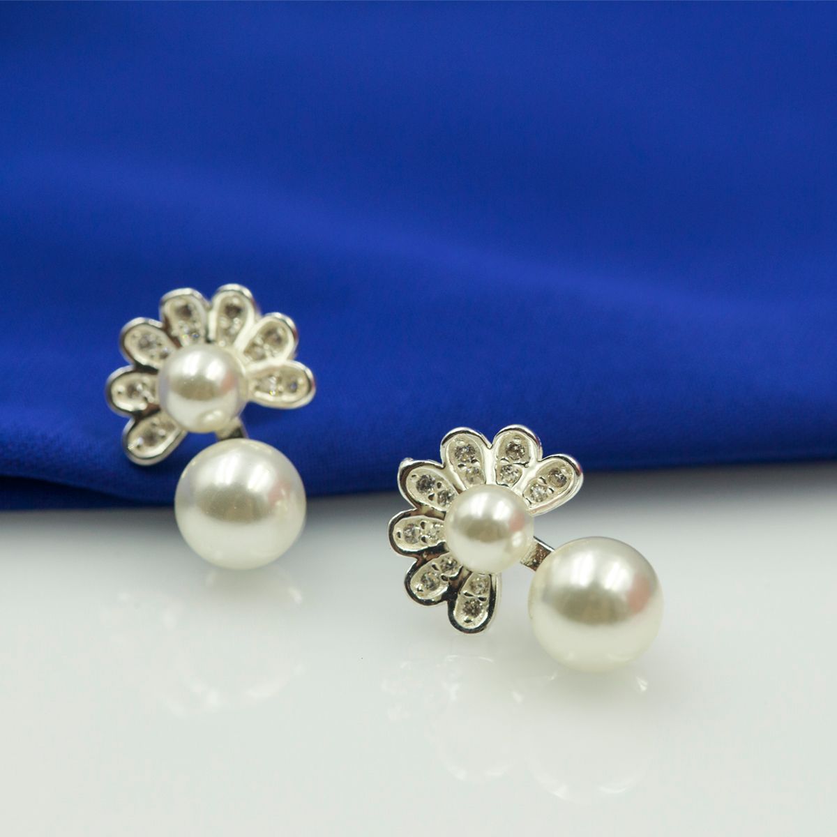 Hoa tai bạc đính Ngọc trai thương hiệu Opal