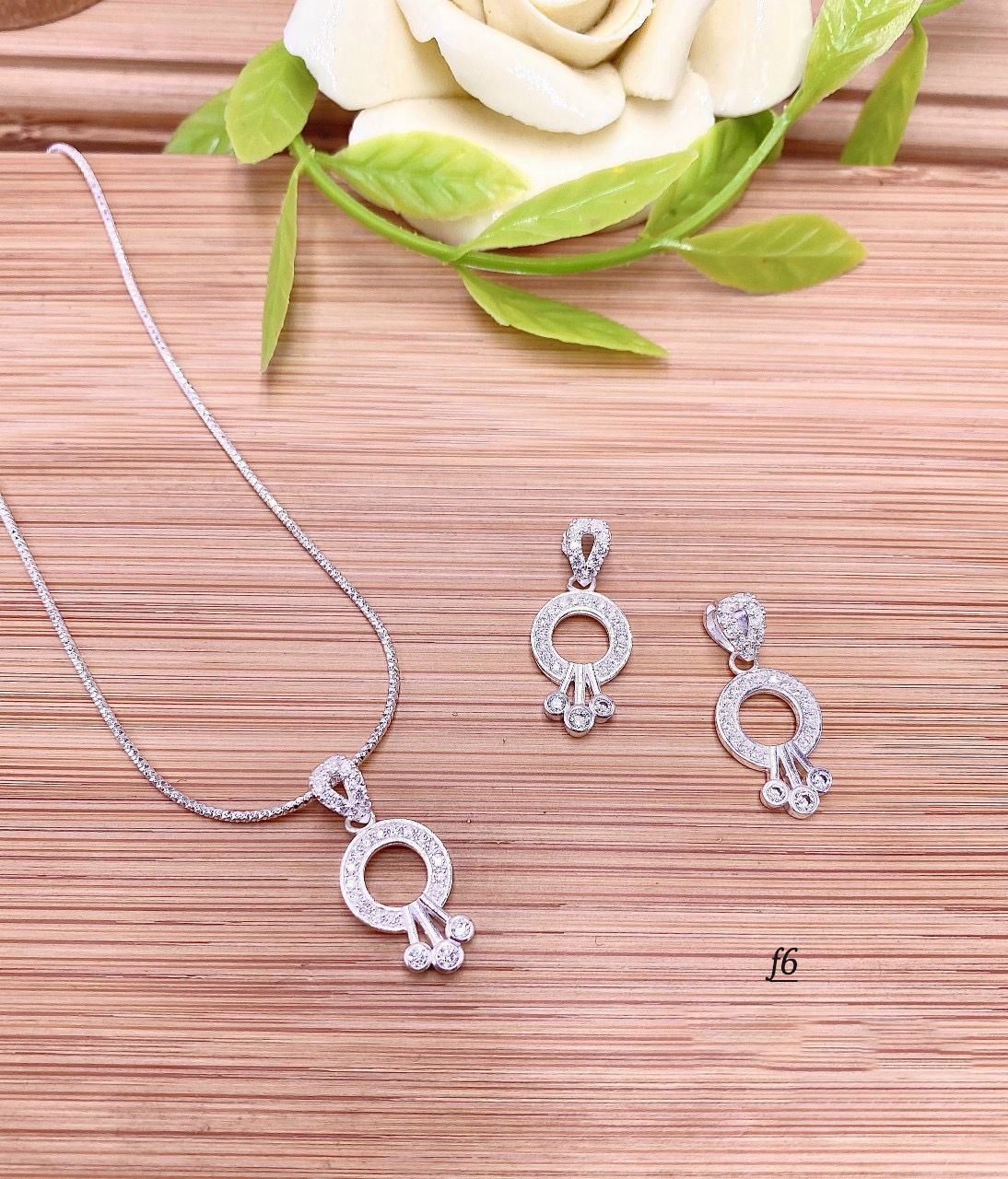 MẶT DÂY 5 MÀU PHONG THUỶ
