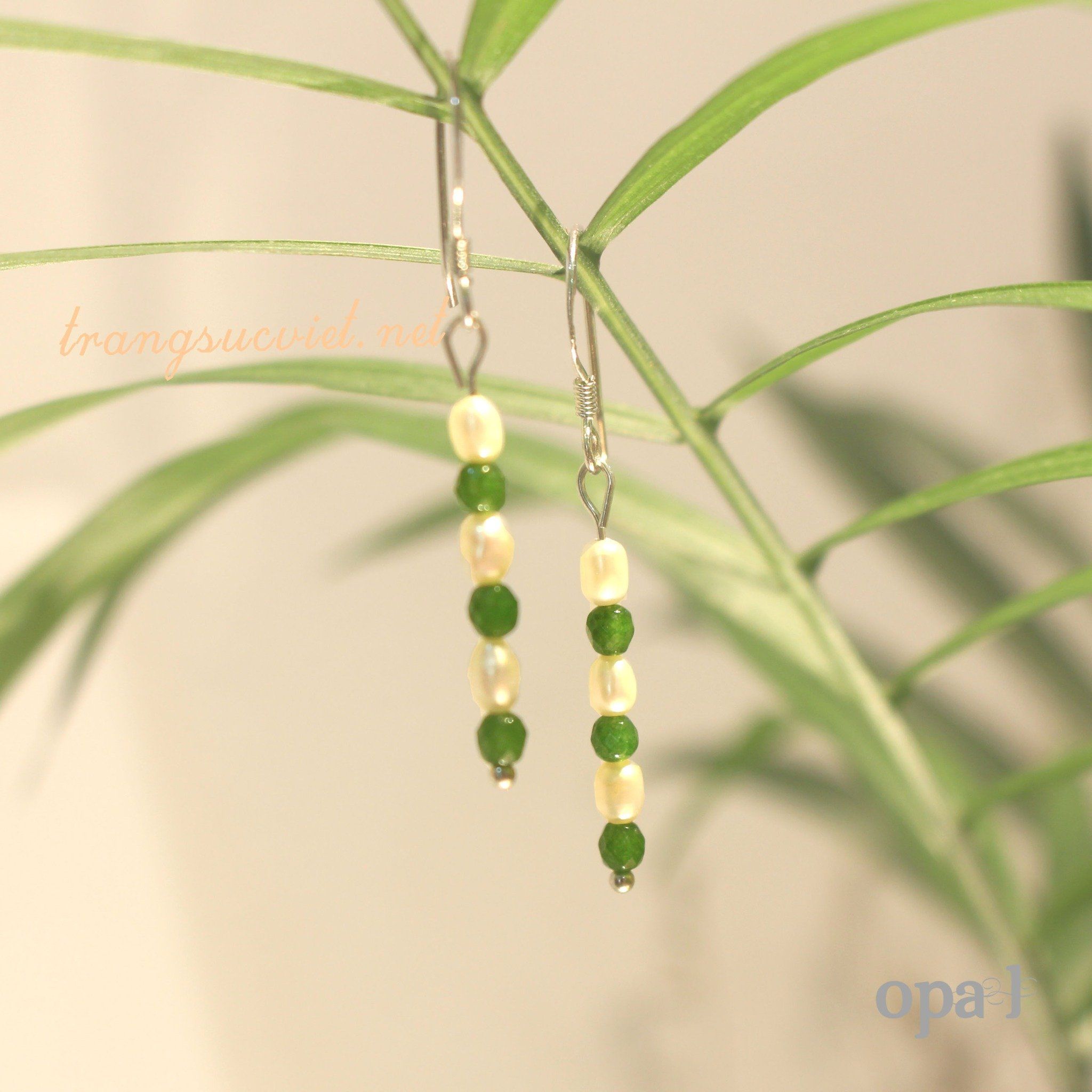 Bông tai rơi ngọc trai dáng hạt gạo