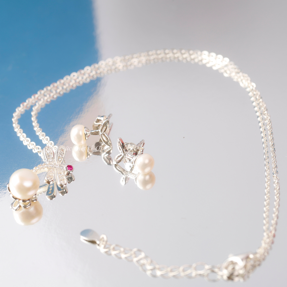 Bộ sản phẩm dây chuyền và hoa tai ngọc trai thương hiệu Opal HT2