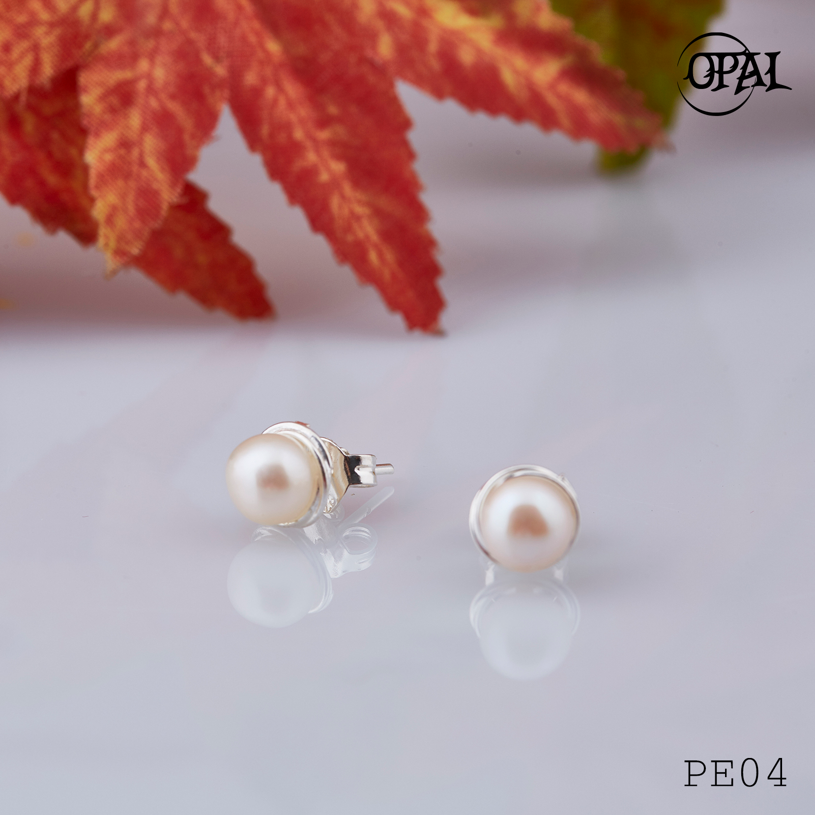 PE04 - Hoa tai bạc đính ngọc trai OPAL