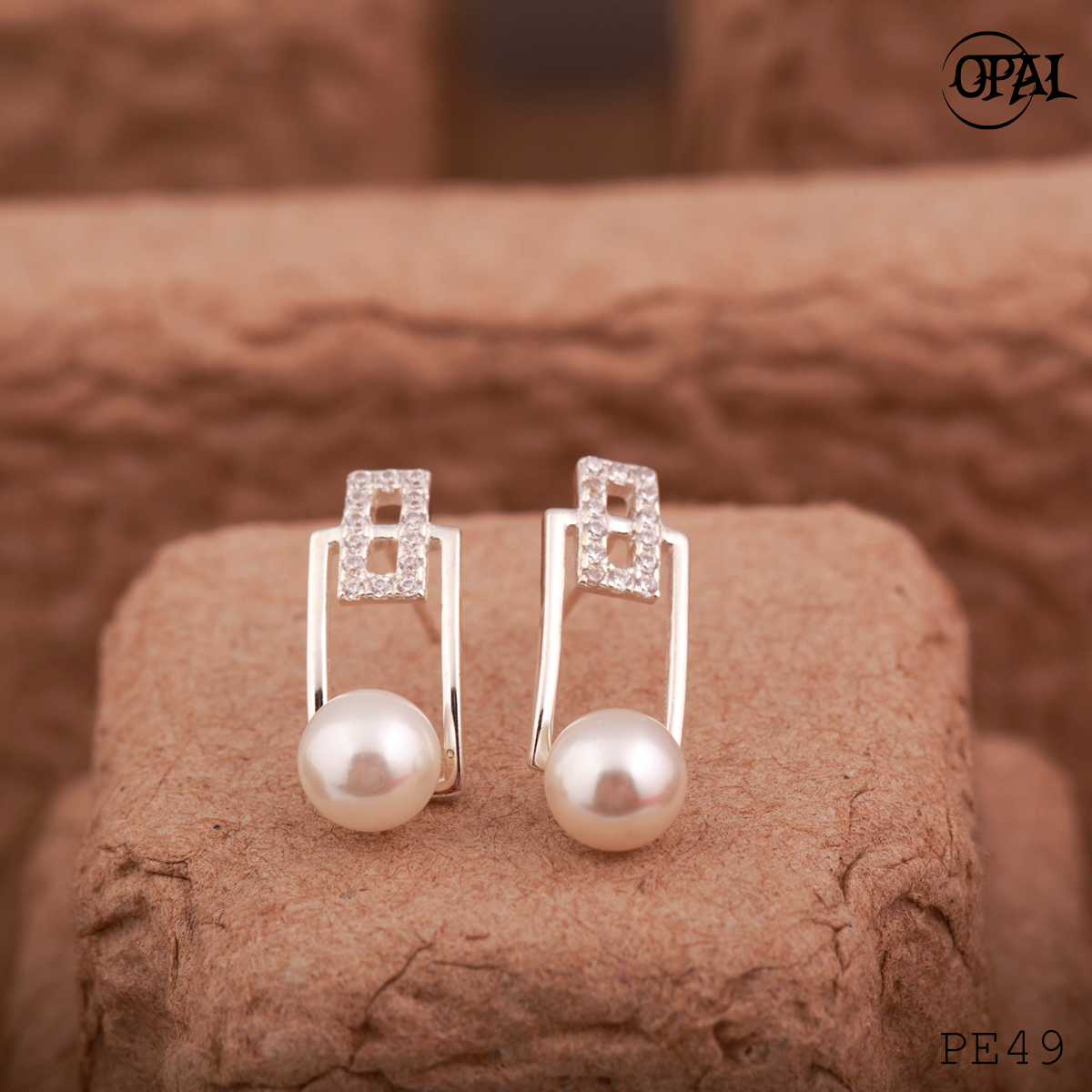 PE49 - Hoa tai bạc đính ngọc trai OPAL