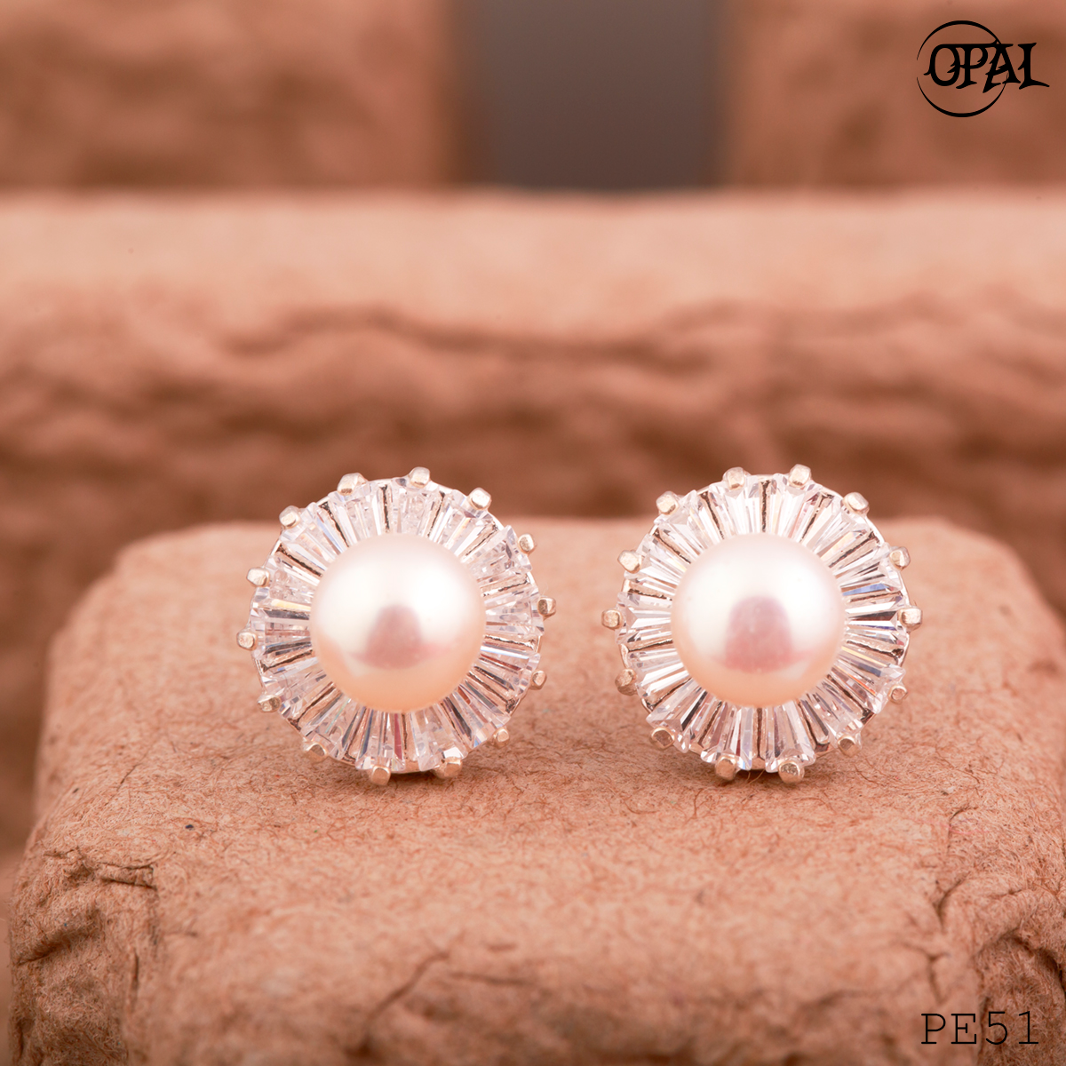 PE51 - Hoa tai bạc đính ngọc trai OPAL