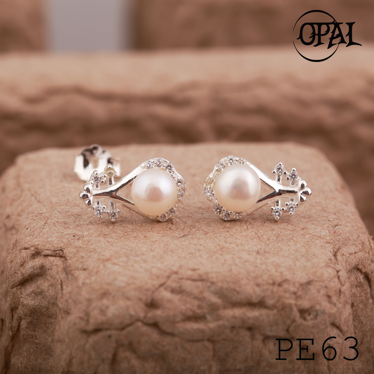 PE63 - Hoa tai bạc đính ngọc trai OPAL