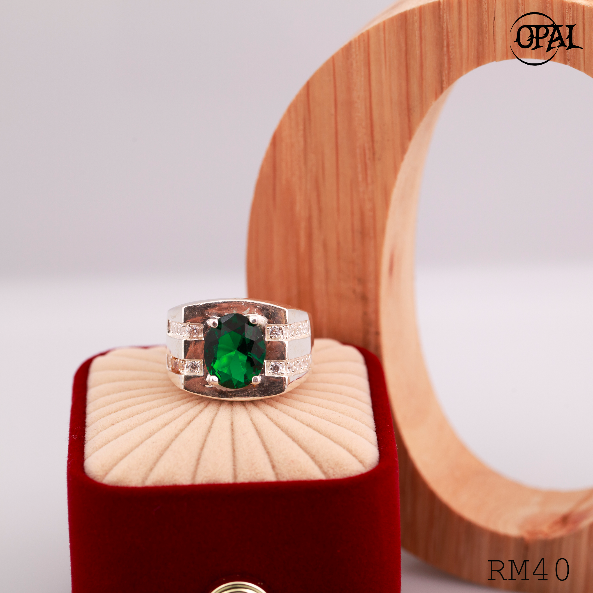 RM40 - Nhẫn bạc nam đính đá OPAL