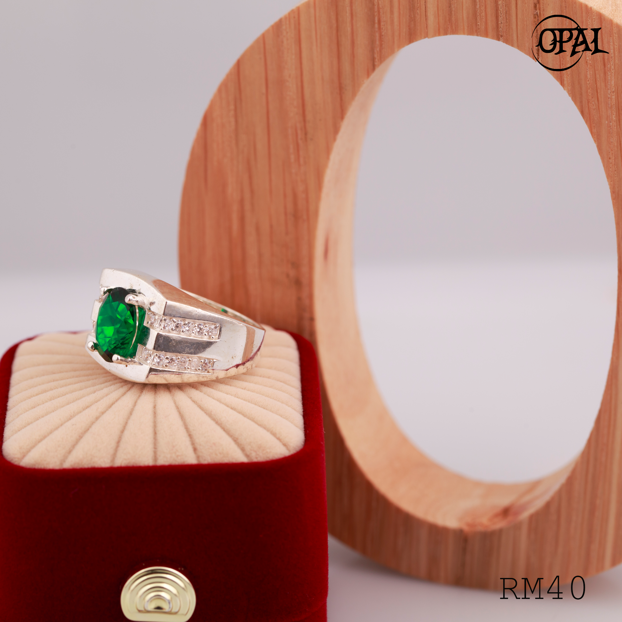 RM40 - Nhẫn bạc nam đính đá OPAL